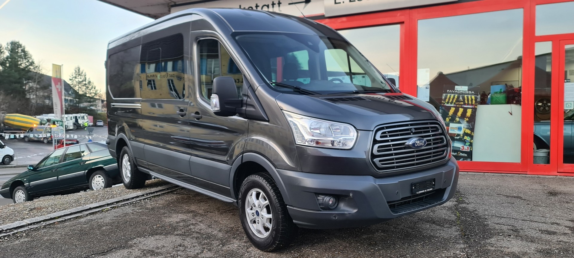 FORD Transit Van DCiV 350 L3H2 Ambiente RWD-image-31