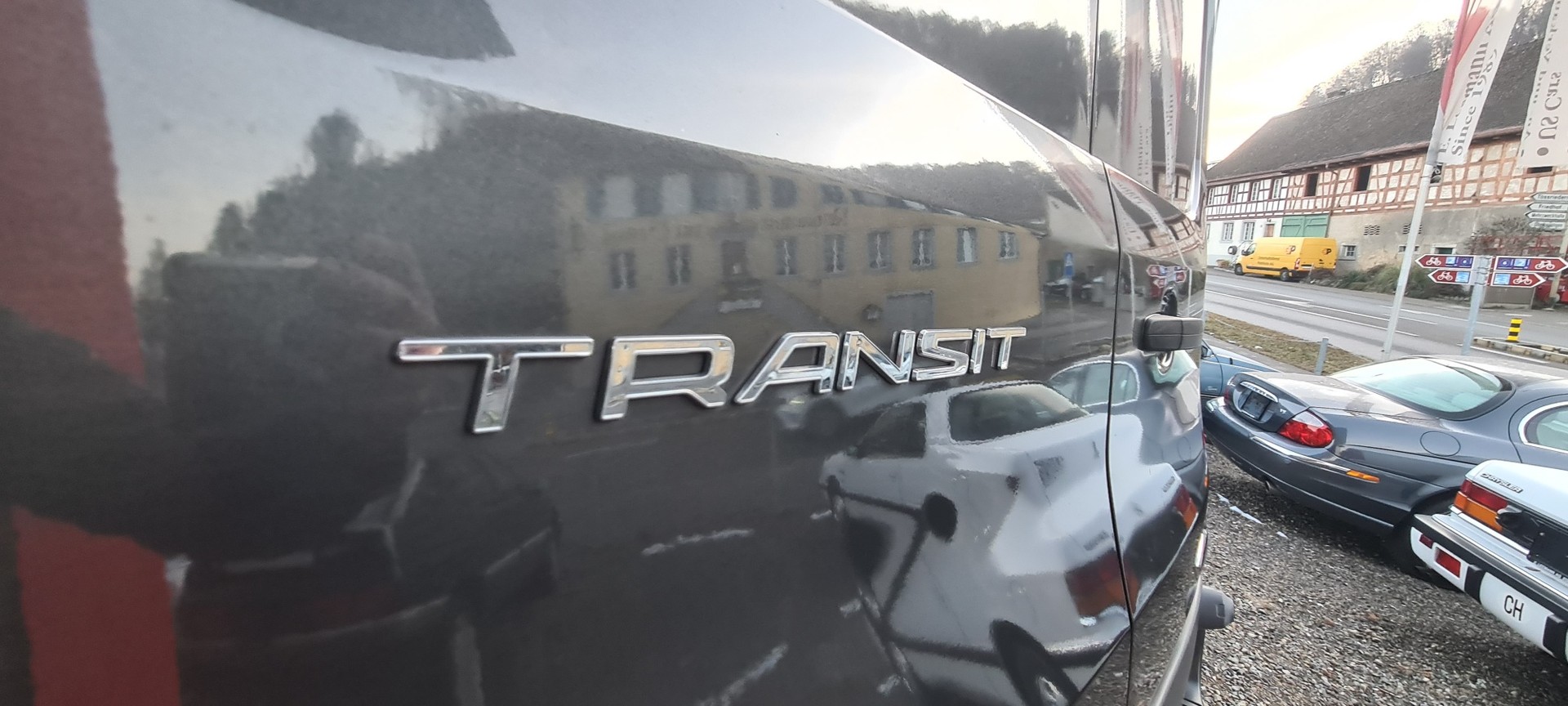 FORD Transit Van DCiV 350 L3H2 Ambiente RWD-image-19