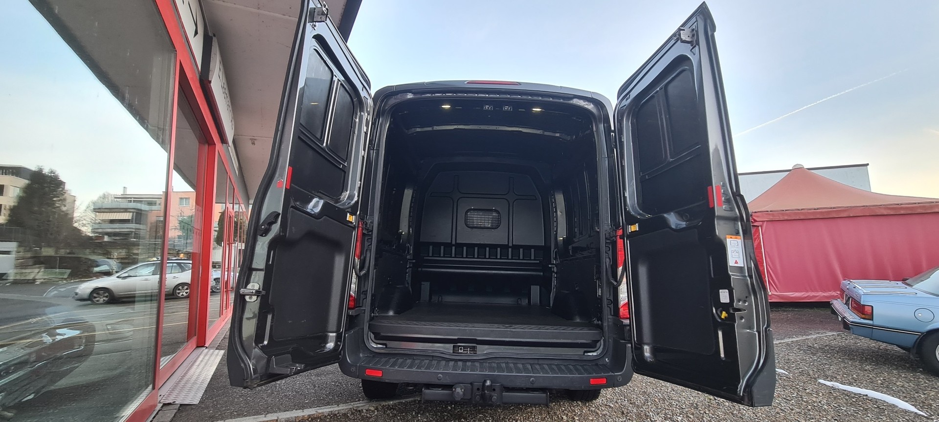 FORD Transit Van DCiV 350 L3H2 Ambiente RWD-image-15