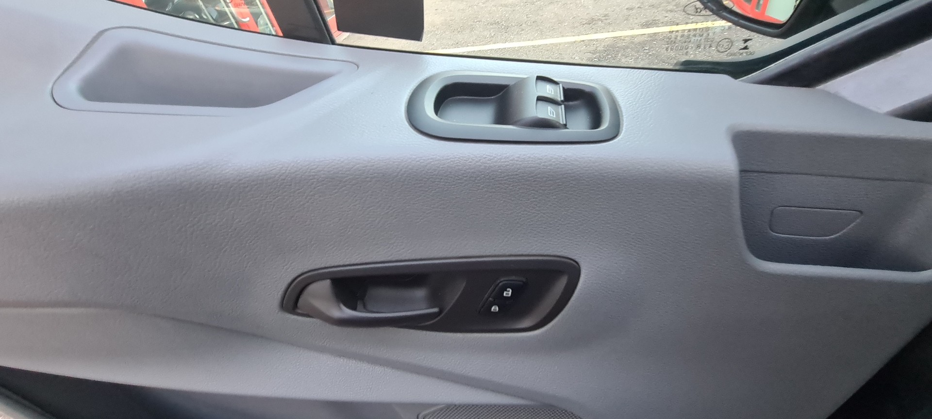 FORD Transit Van DCiV 350 L3H2 Ambiente RWD-image-23