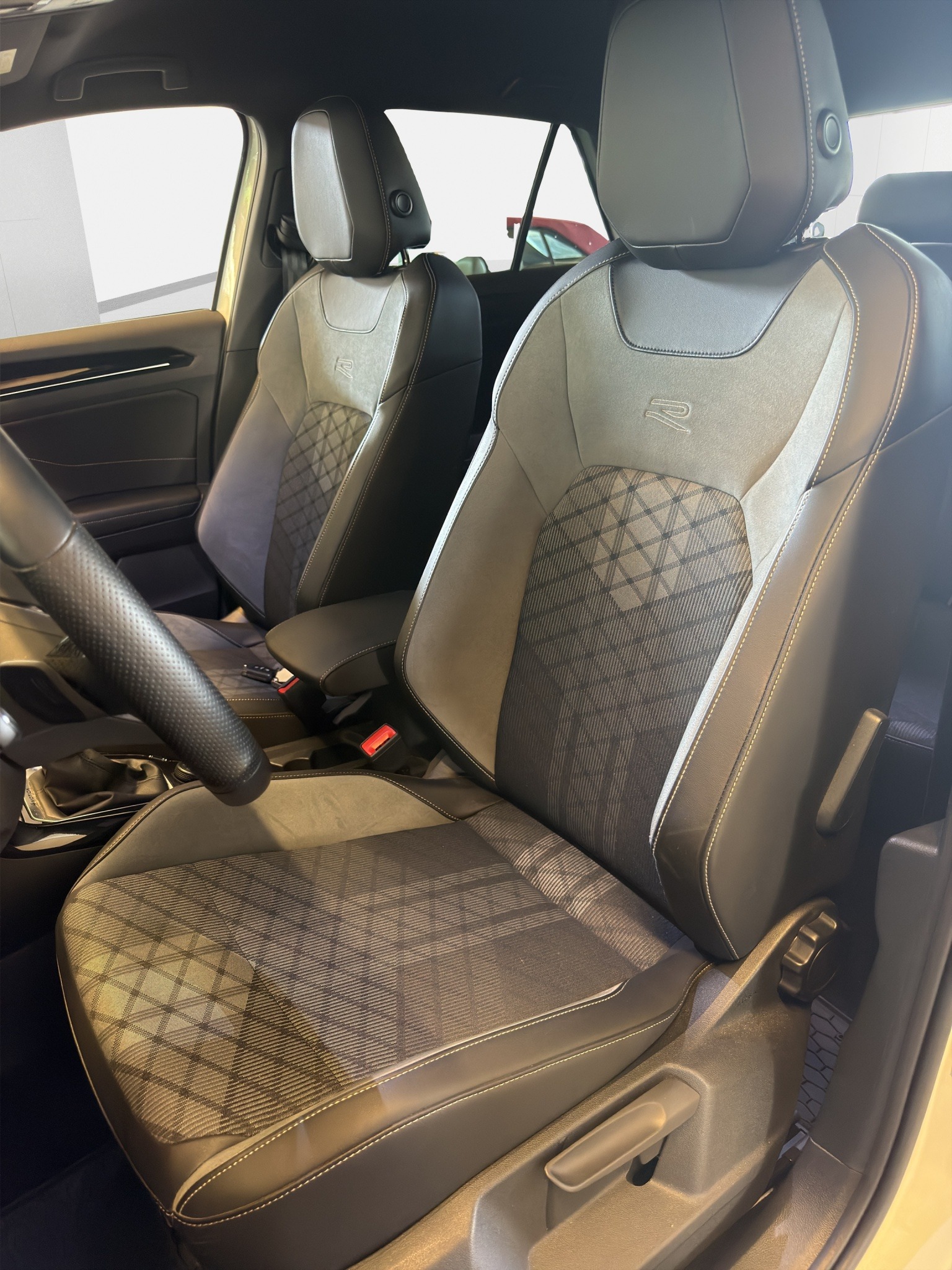 VW T-Roc 2.0 TSI R-Line DSG 4Motion*TOP ZUSTAND*NUR 26000 KM*TOP AUSSTATTUNG*-image-22