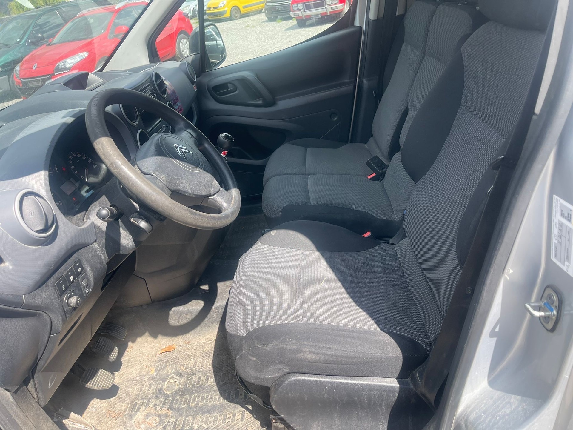 CITROEN Berlingo 1.6 BlueHDi 100 S&S Business-image-9