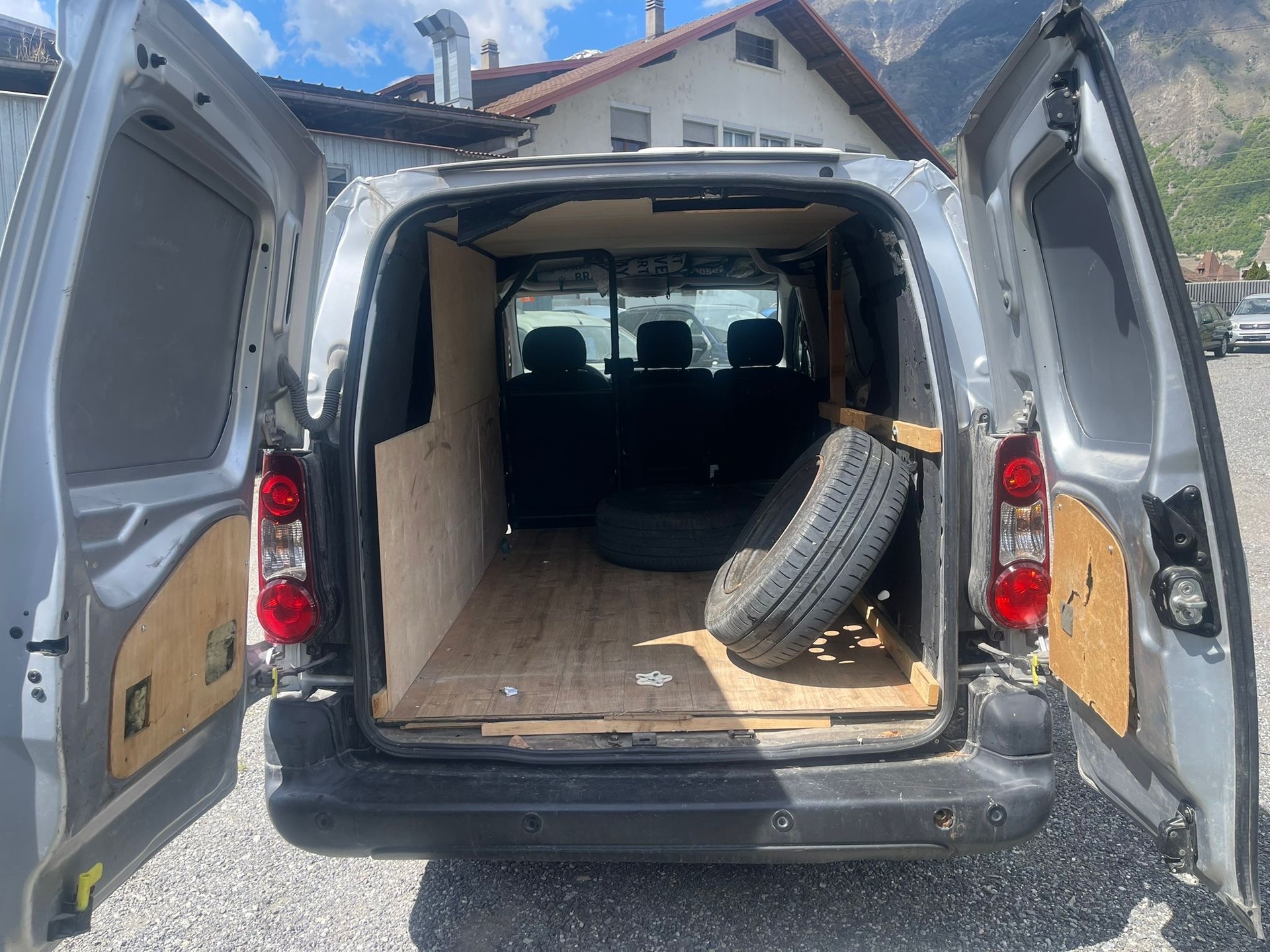 CITROEN Berlingo 1.6 BlueHDi 100 S&S Business-image-6