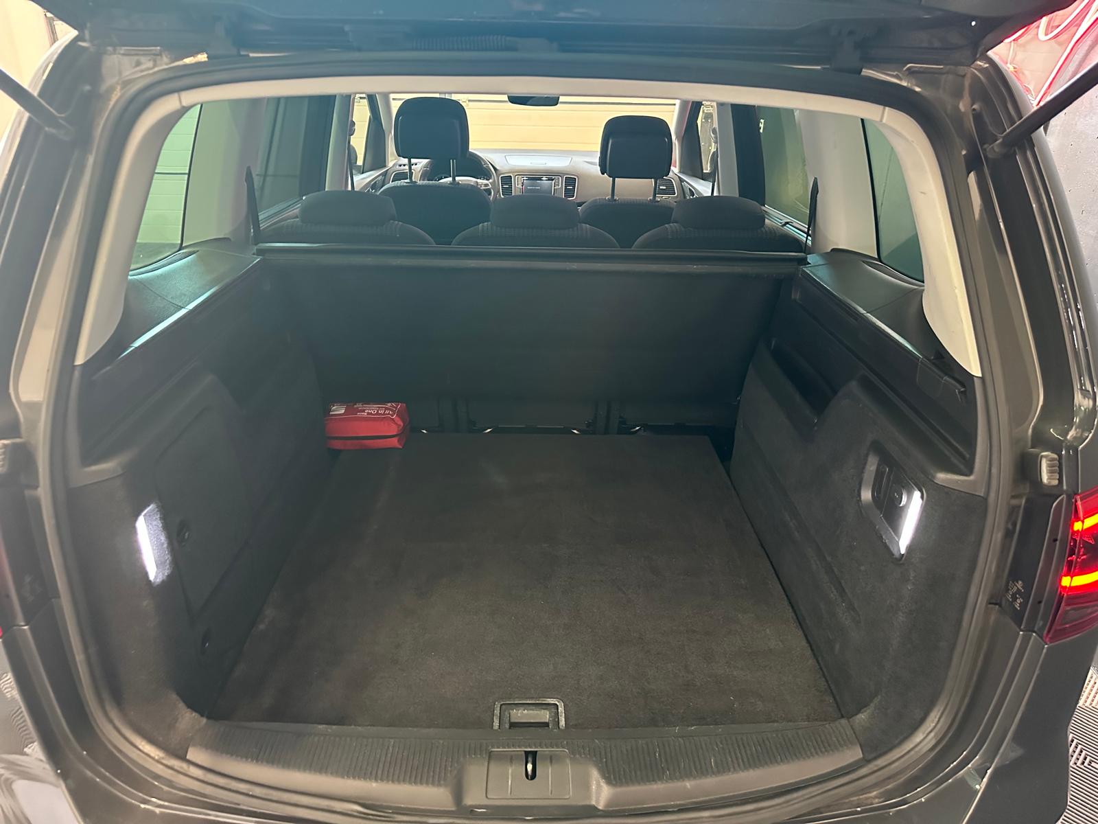 SEAT Alhambra 2.0 TDI Hola FR DSG-image-11