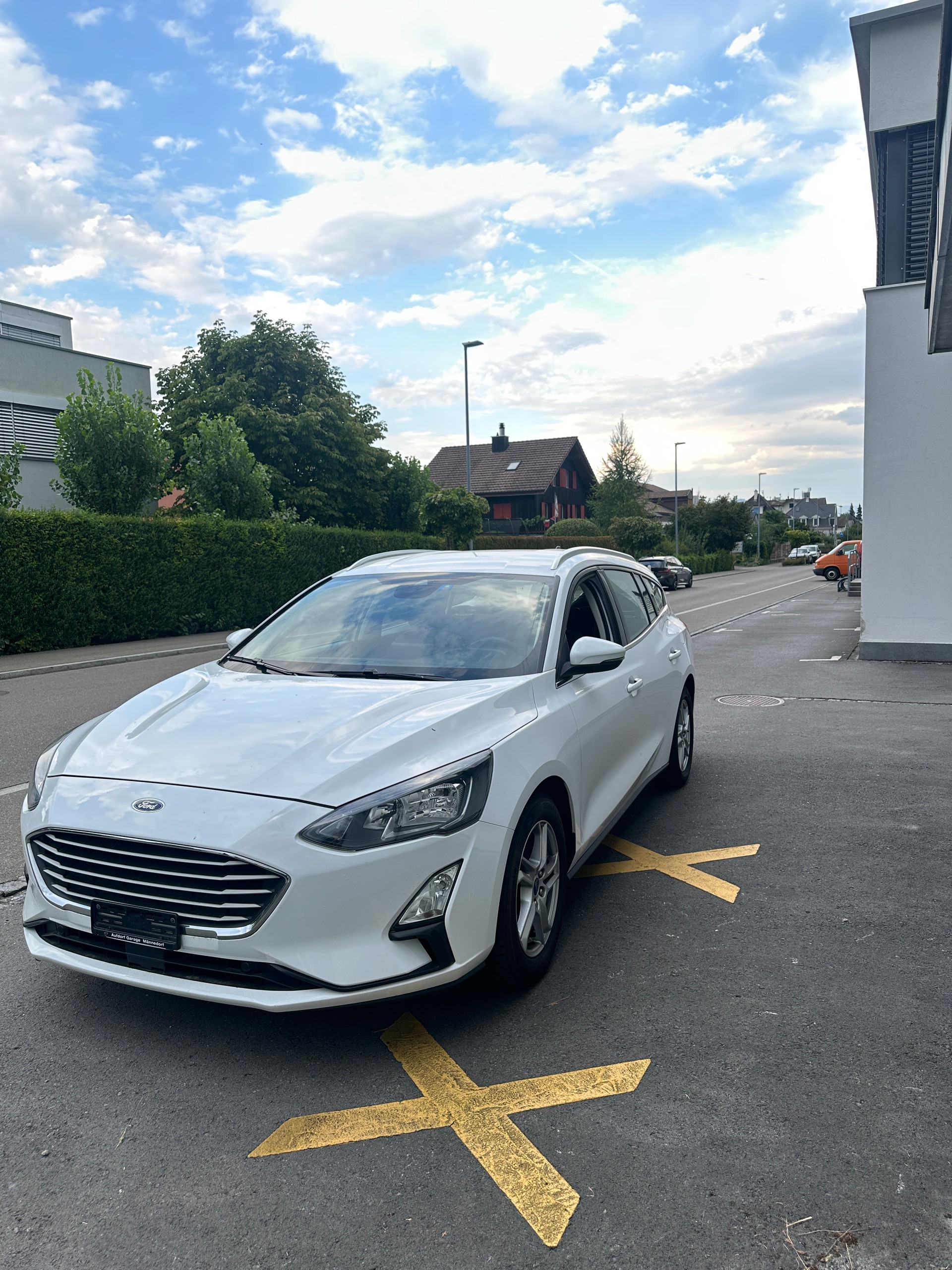FORD Focus 1.0 SCTi Trend-image-1