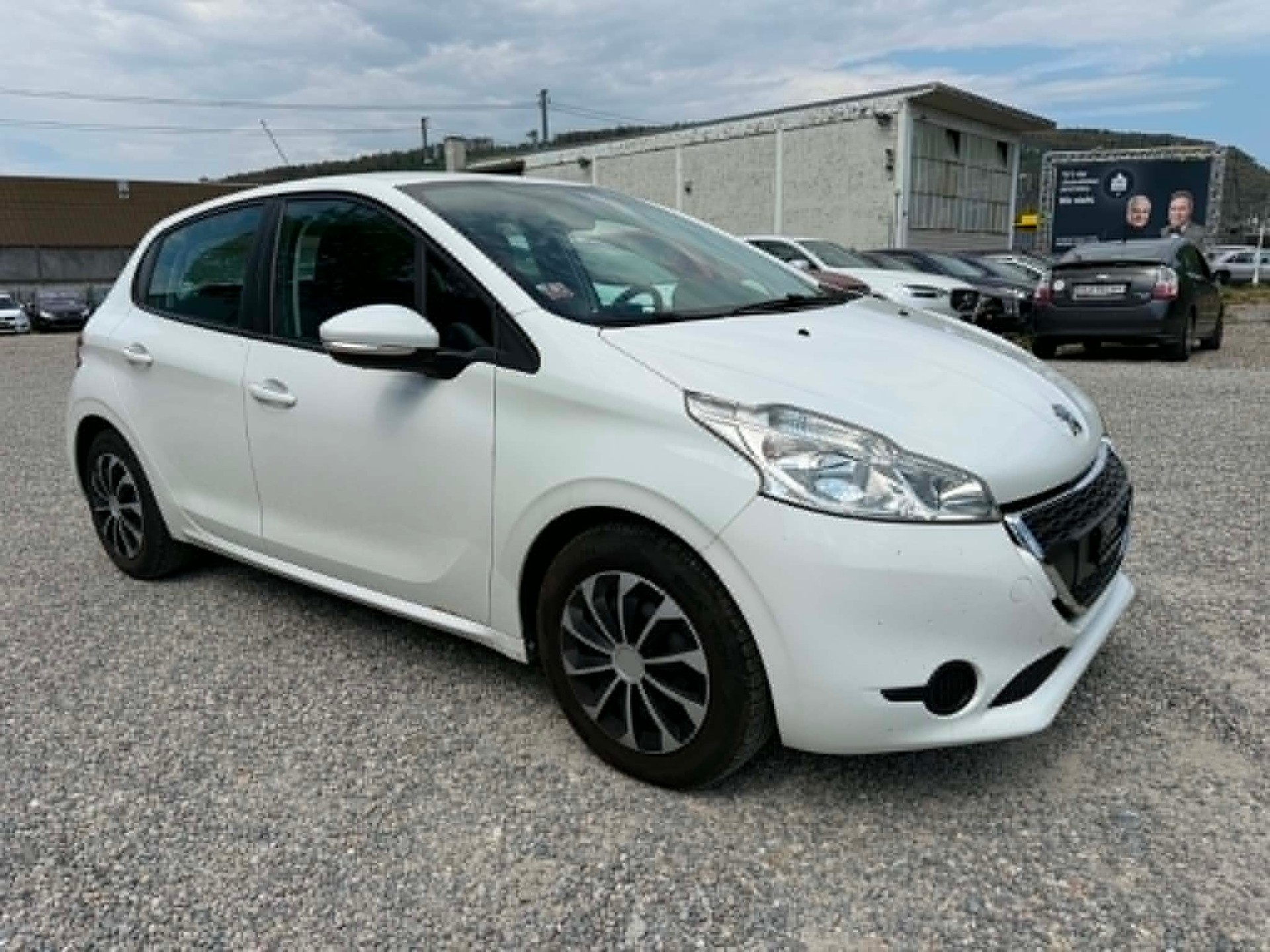 PEUGEOT 208 1.2 VTI Access-image-12