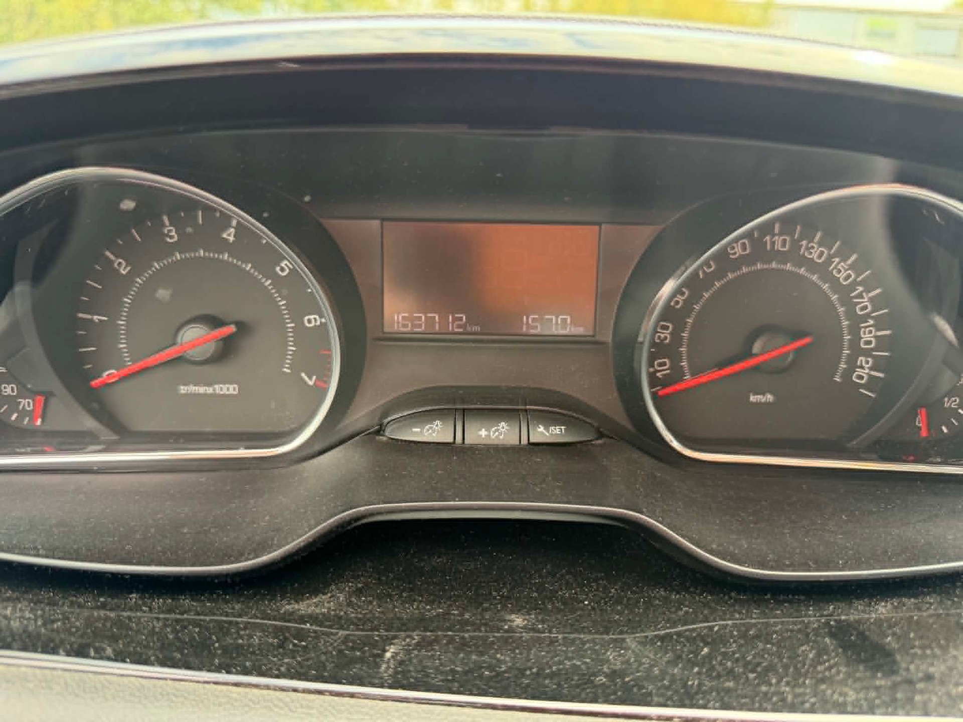 PEUGEOT 208 1.2 VTI Access-image-9