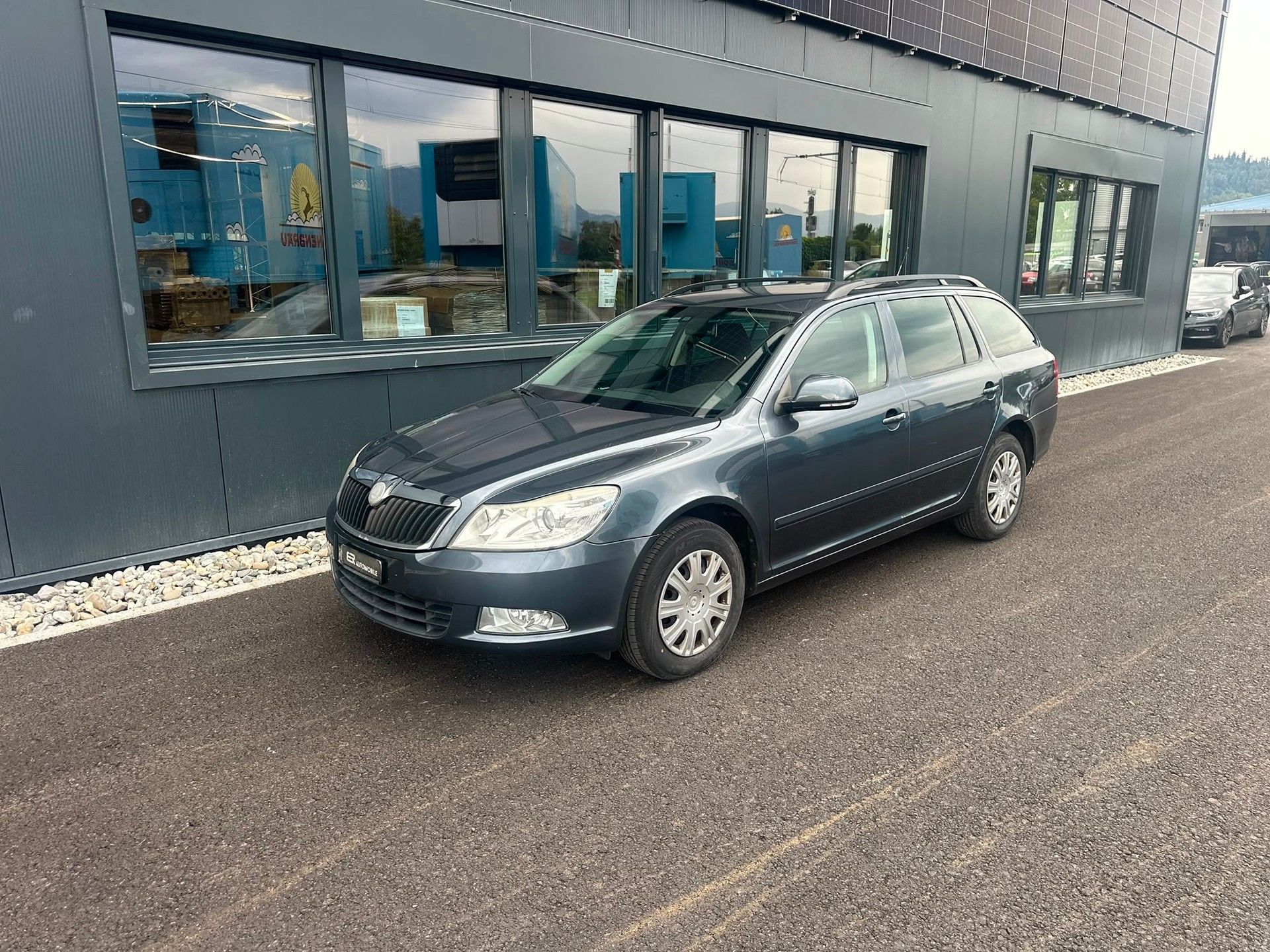 SKODA Octavia Combi 1.6 TDI Elegance DSG-image-0