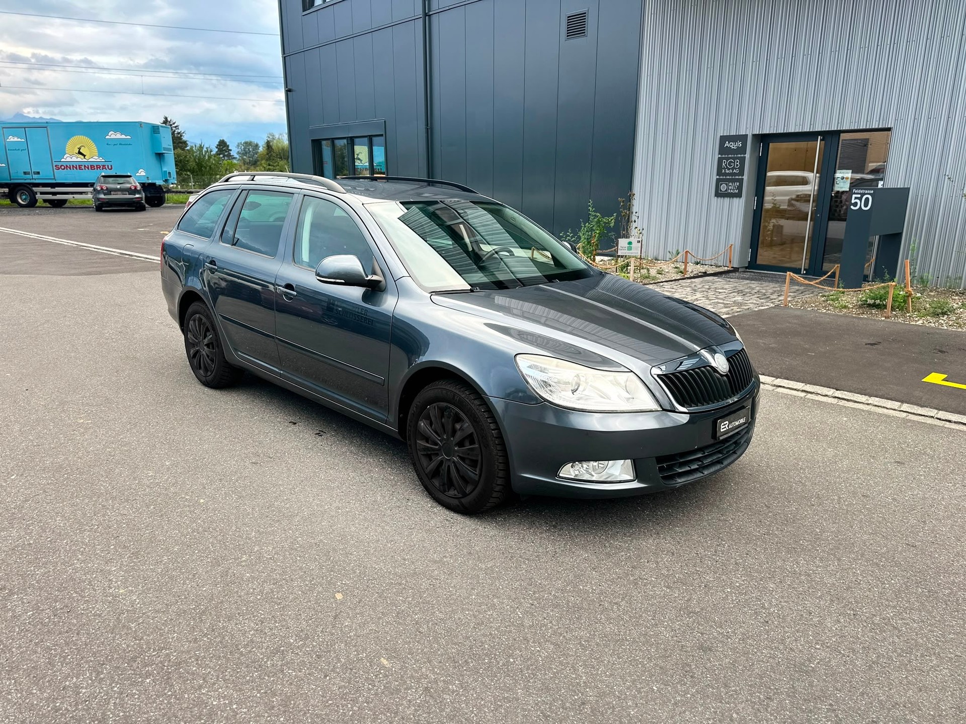 SKODA Octavia Combi 1.6 TDI Elegance DSG-image-1