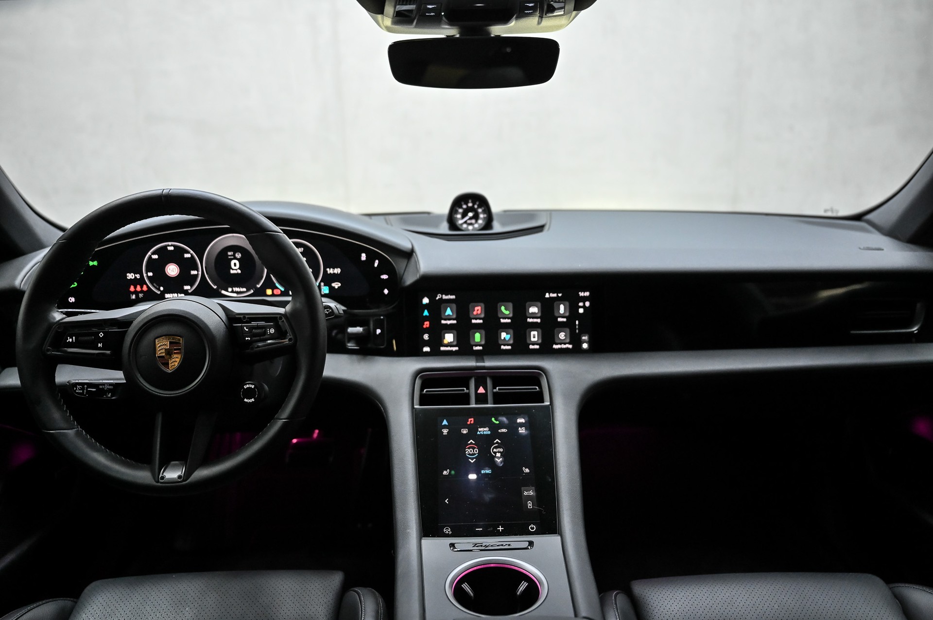 PORSCHE Taycan 4 Cross Turismo-image-21