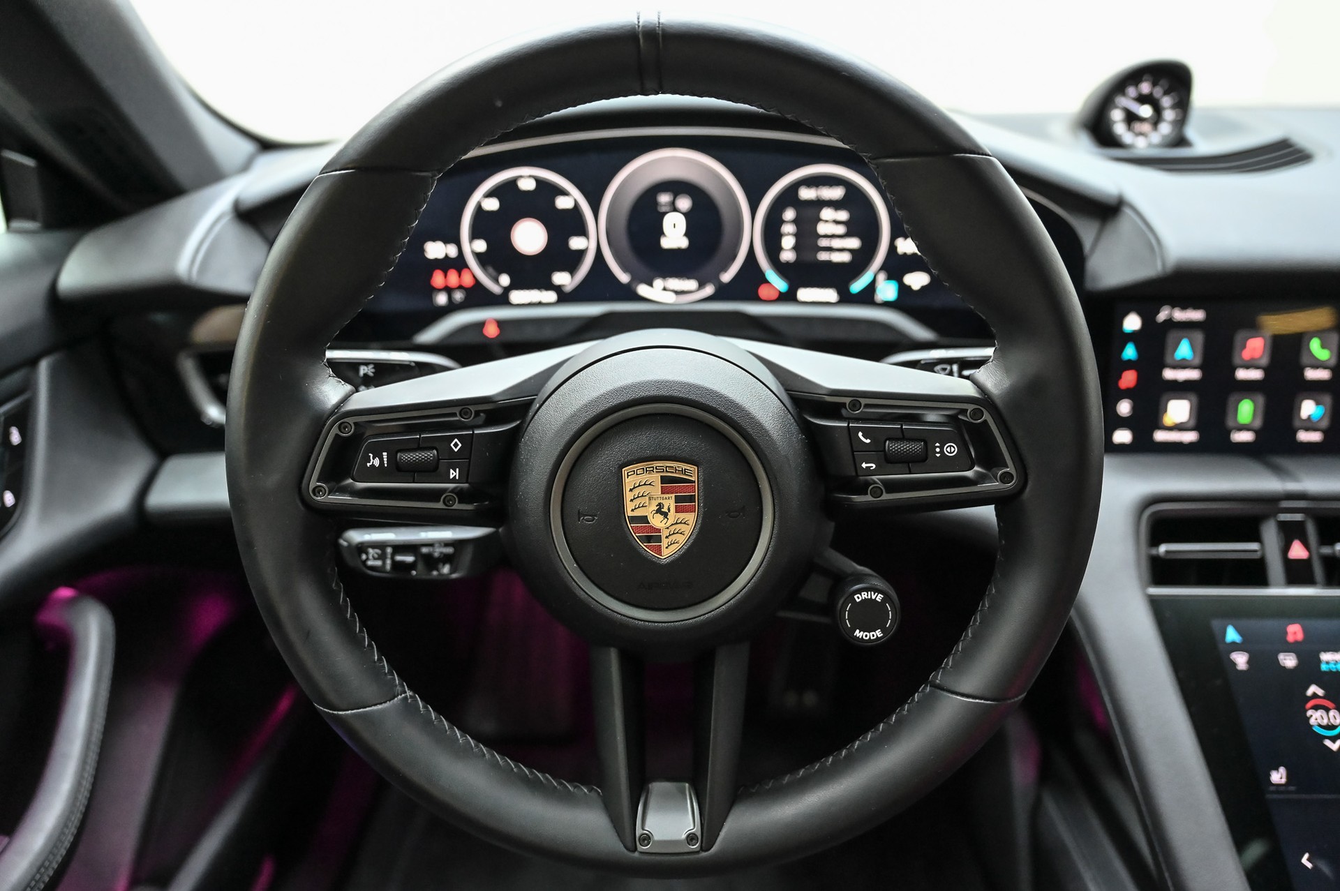 PORSCHE Taycan 4 Cross Turismo-image-20