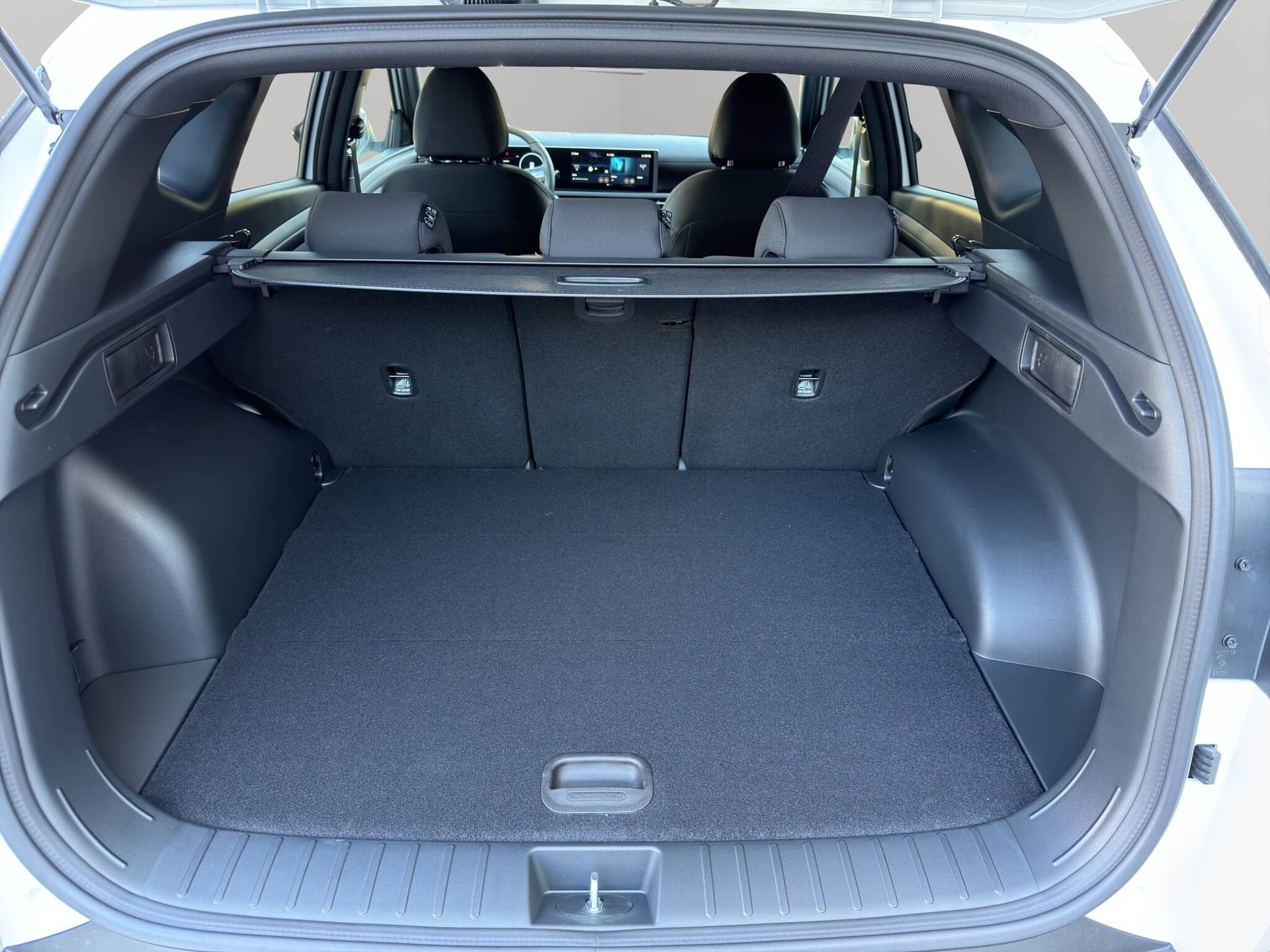 HYUNDAI Tucson 1.6 T-GDi HEV Origo Blackline 4WD-image-10