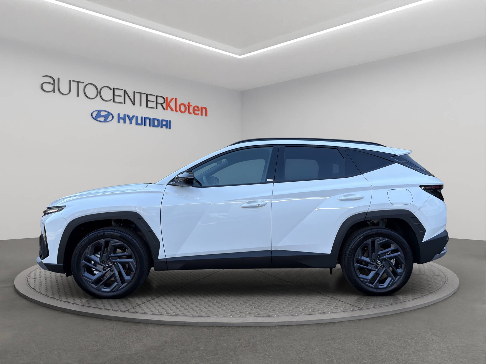 HYUNDAI Tucson 1.6 T-GDi HEV Origo Blackline 4WD-showroom-element-2