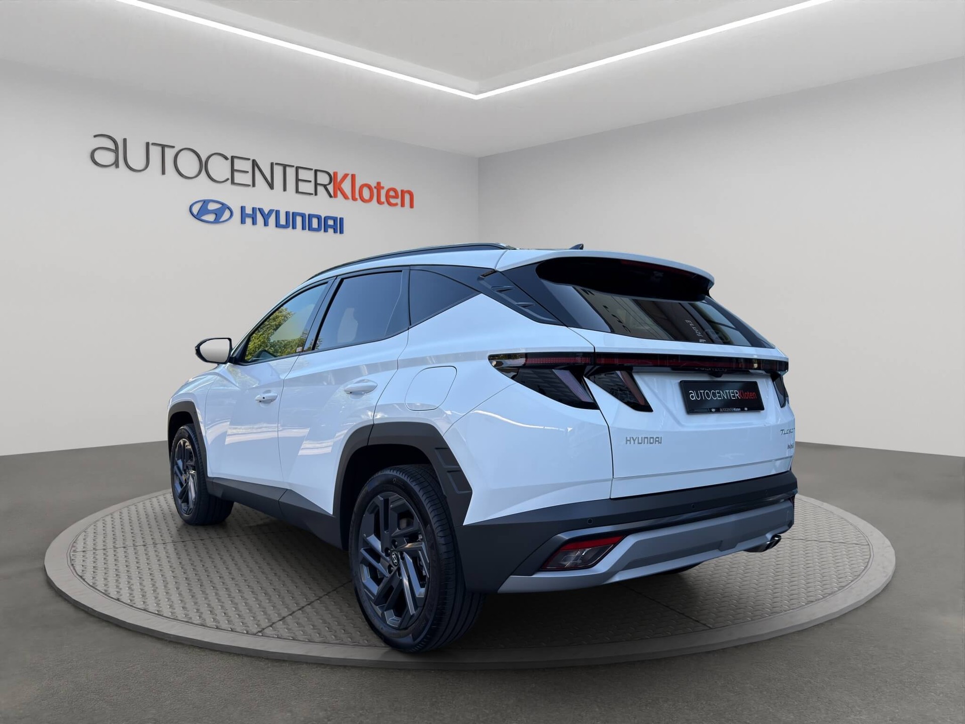 HYUNDAI Tucson 1.6 T-GDi HEV Origo Blackline 4WD-showroom-element-3