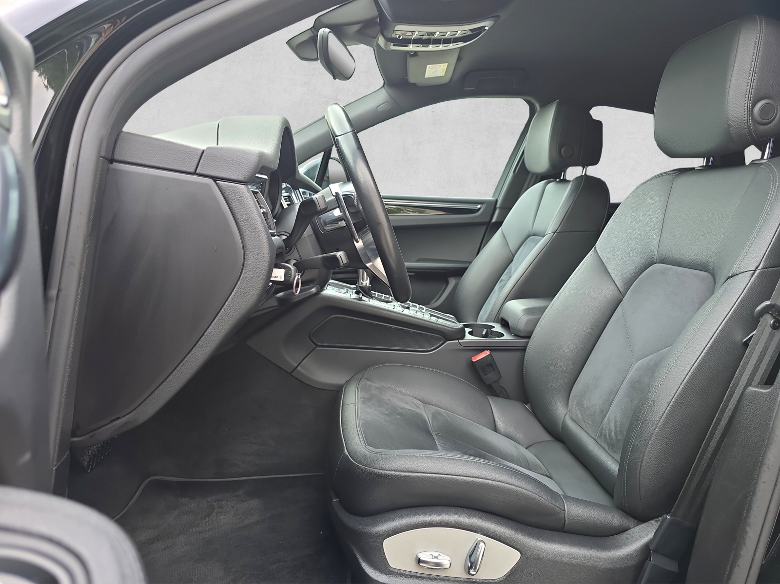 PORSCHE Macan S PDK-image-8