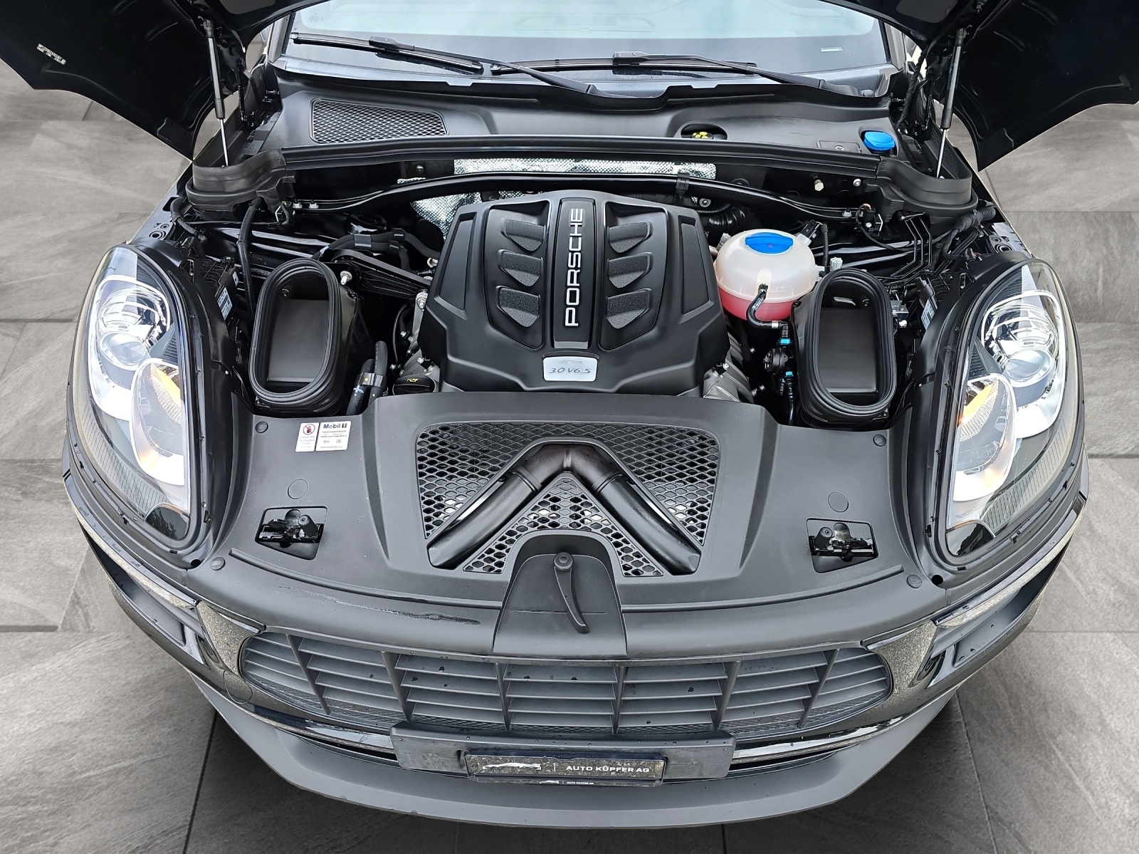 PORSCHE Macan S PDK-image-21