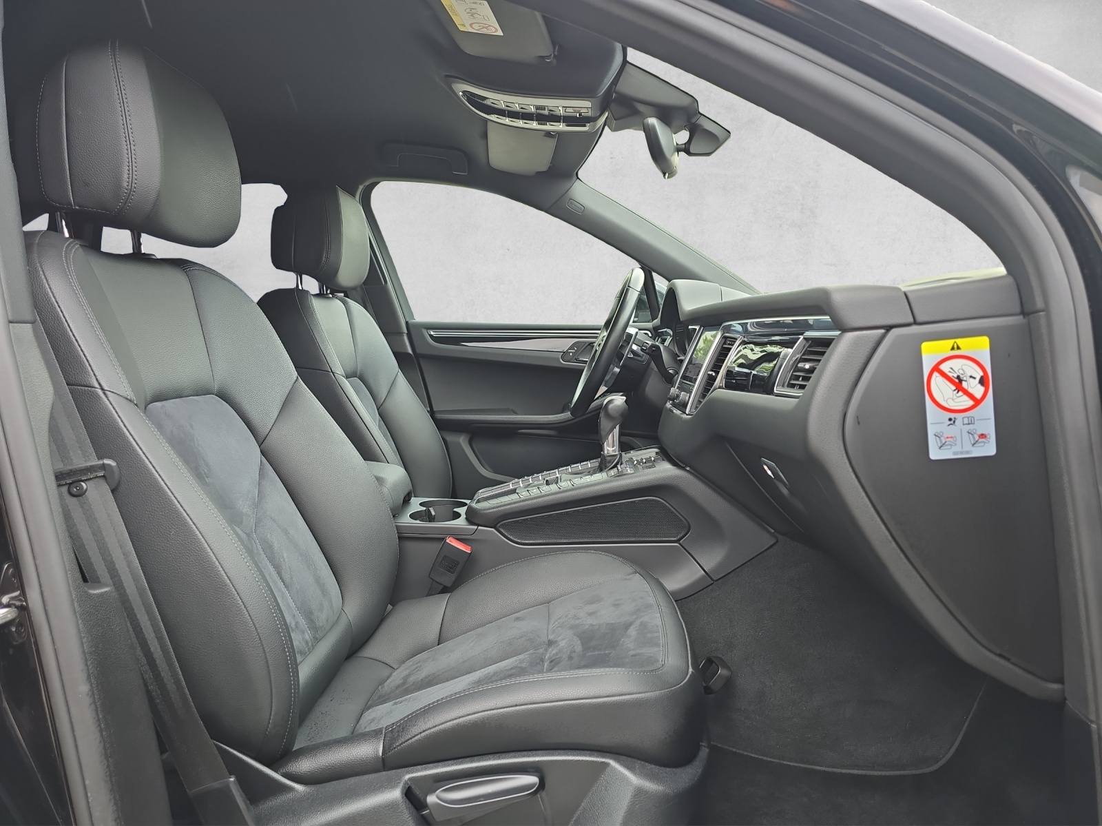 PORSCHE Macan S PDK-image-12