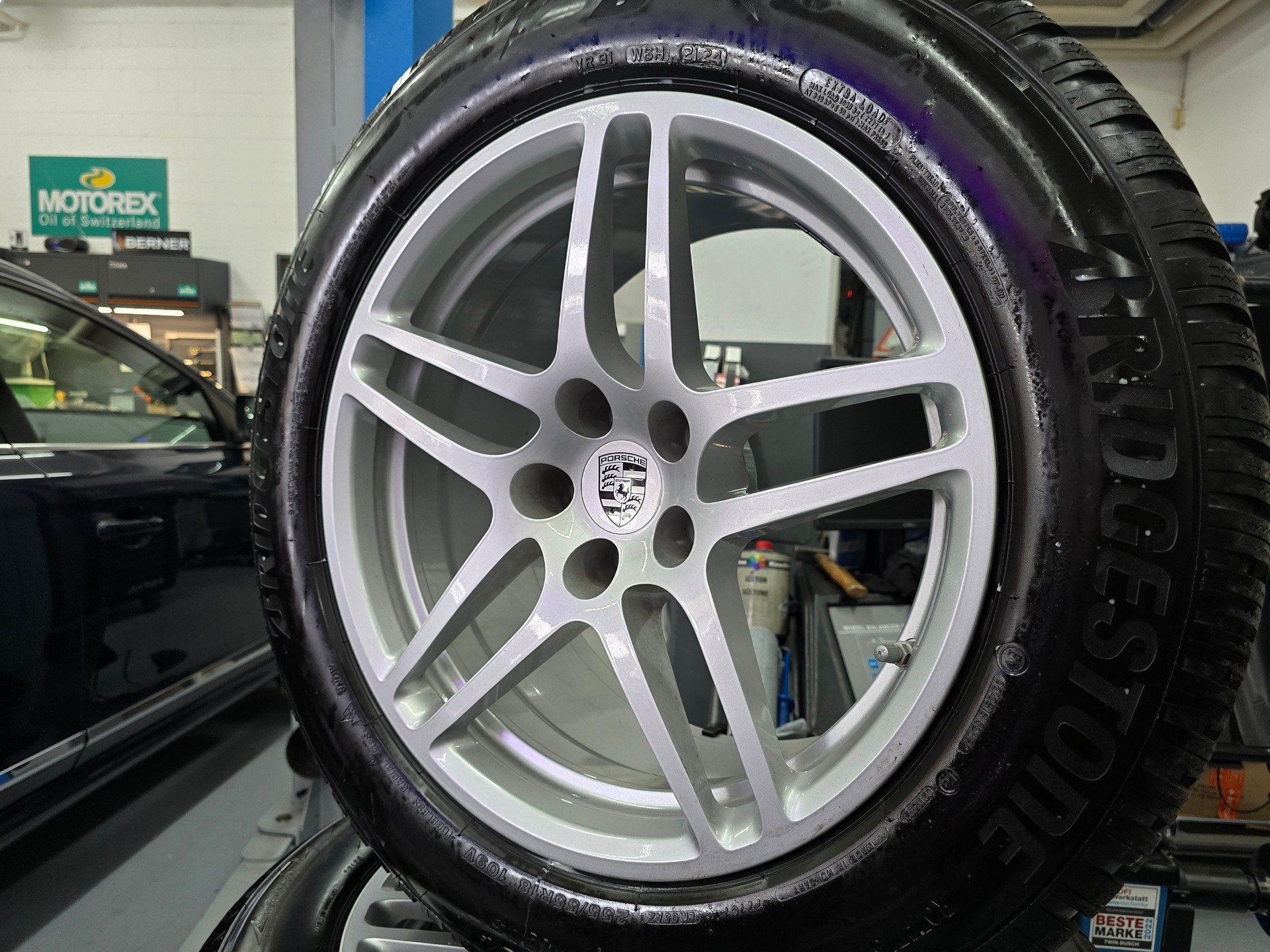 PORSCHE Macan S PDK-image-22