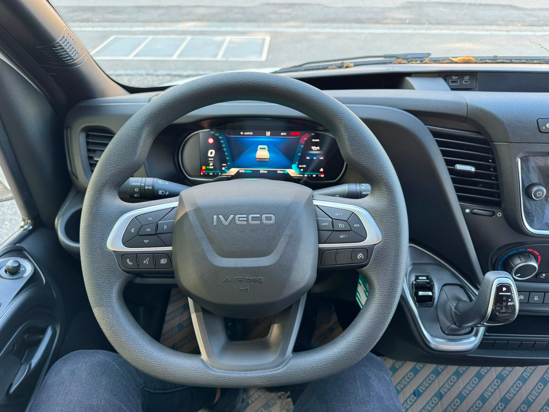 IVECO Daily 35S16BA8 D-image-4