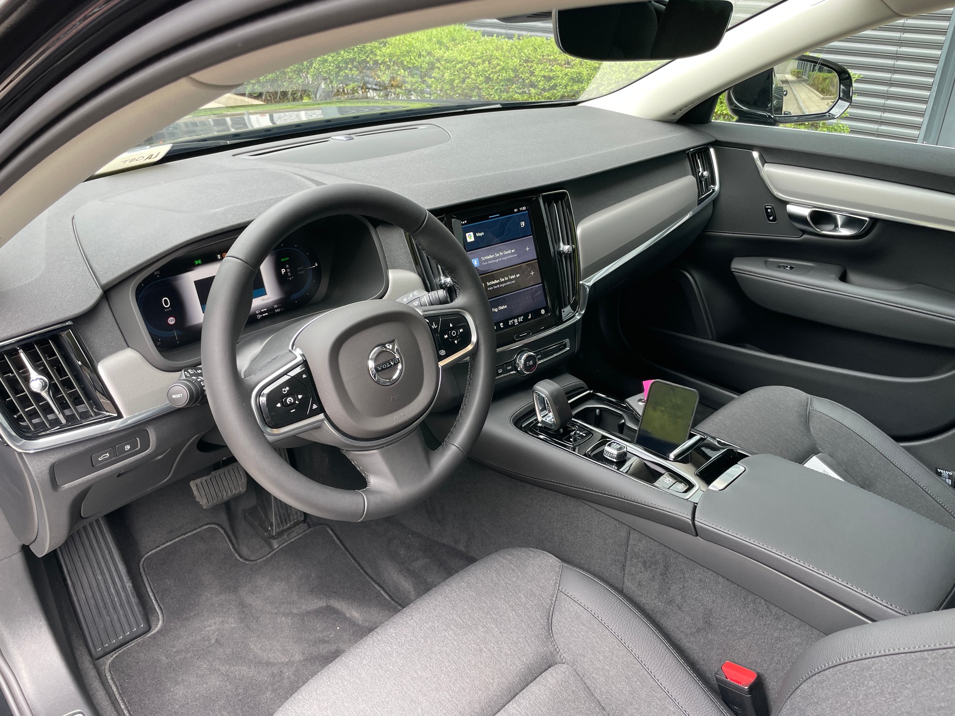 VOLVO V90 T6 eAWD Plug in Hybrid Core Geartronic mit AHK-image-9