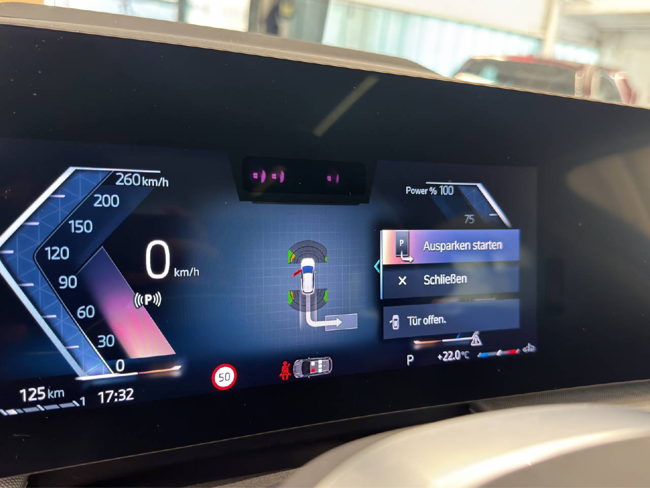 BMW 223d Active Tourer xDrive-image-12