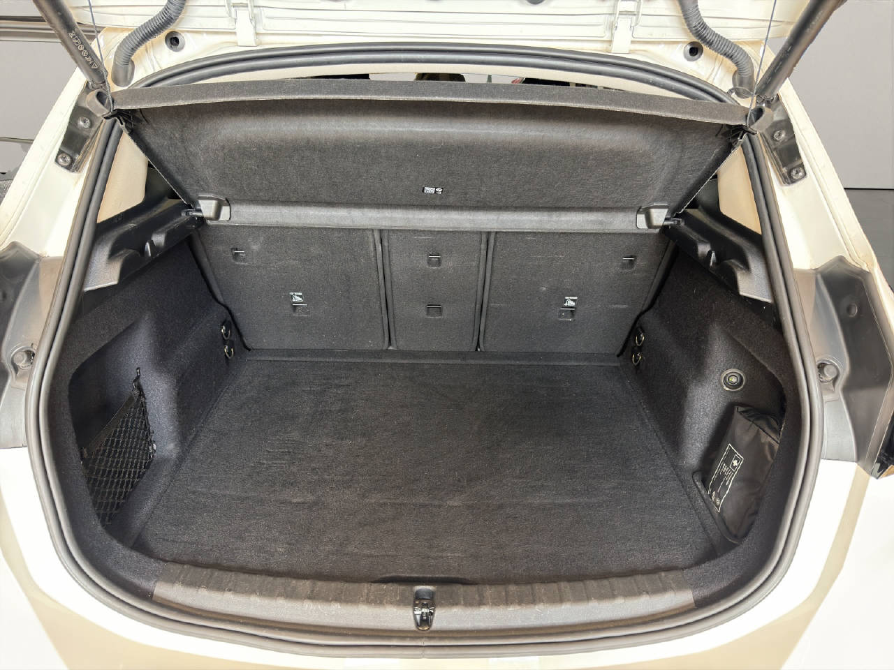 BMW 223d Active Tourer xDrive-image-7