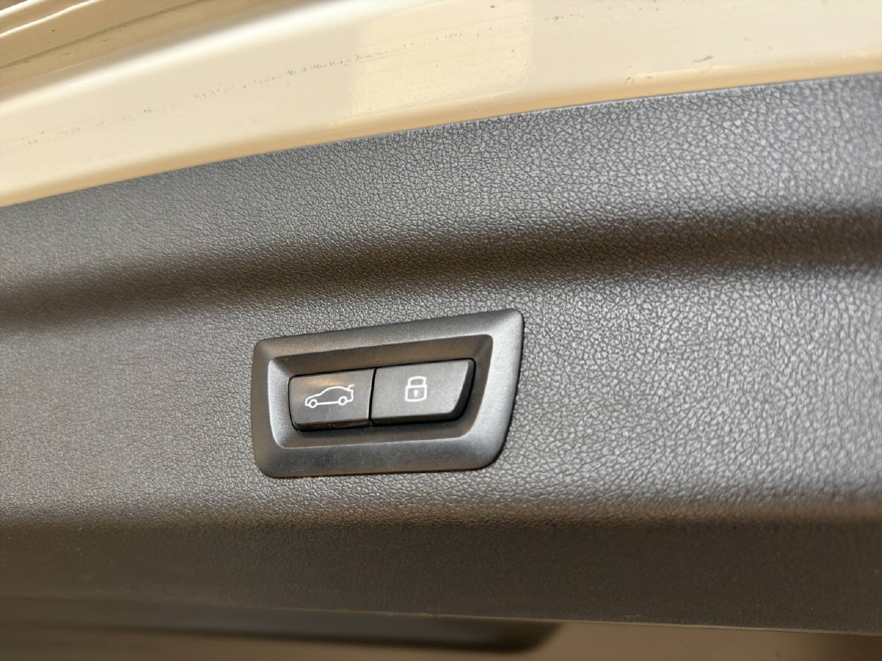 BMW 223d Active Tourer xDrive-image-9