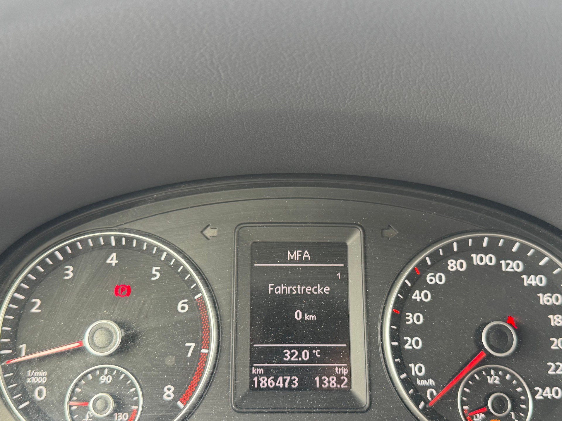 VW Touran 1.4 TSI Team DSG-image-13