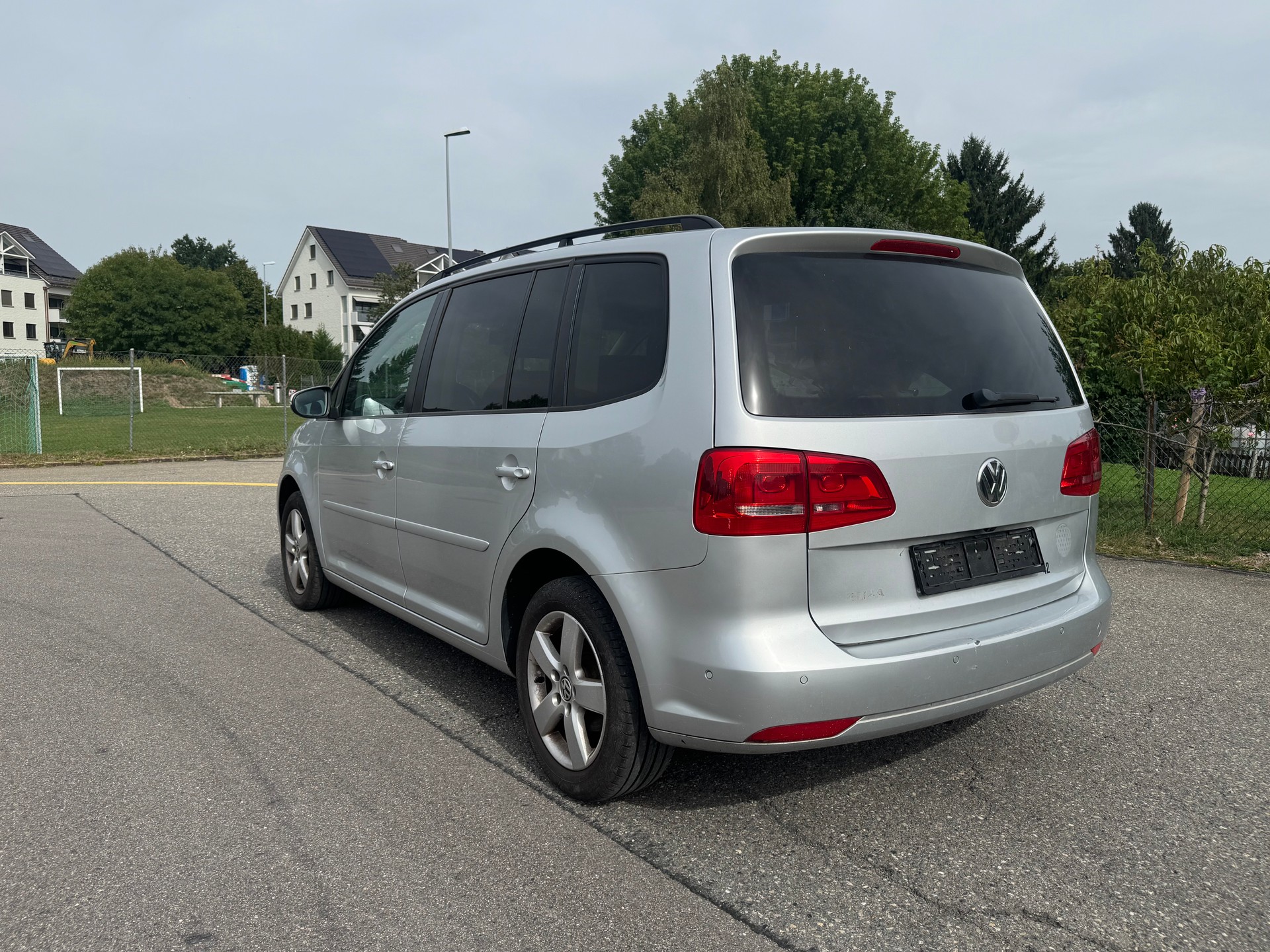 VW Touran 1.4 TSI Team DSG-image-4