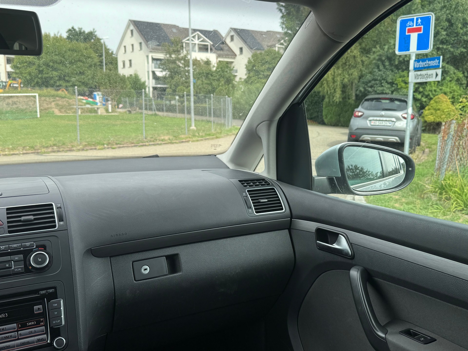 VW Touran 1.4 TSI Team DSG-image-11