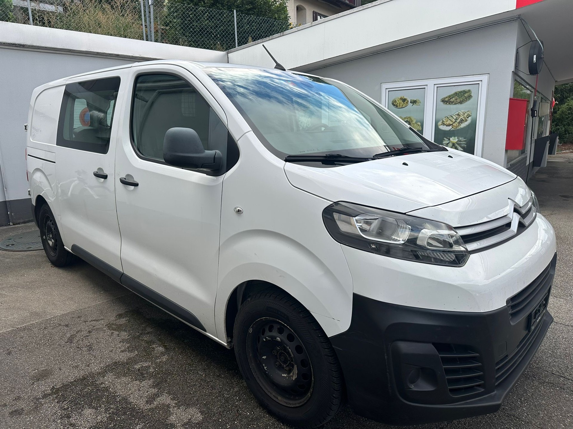 CITROEN Jumpy 1.5 BlueHDi 120 M Attraction-image-2