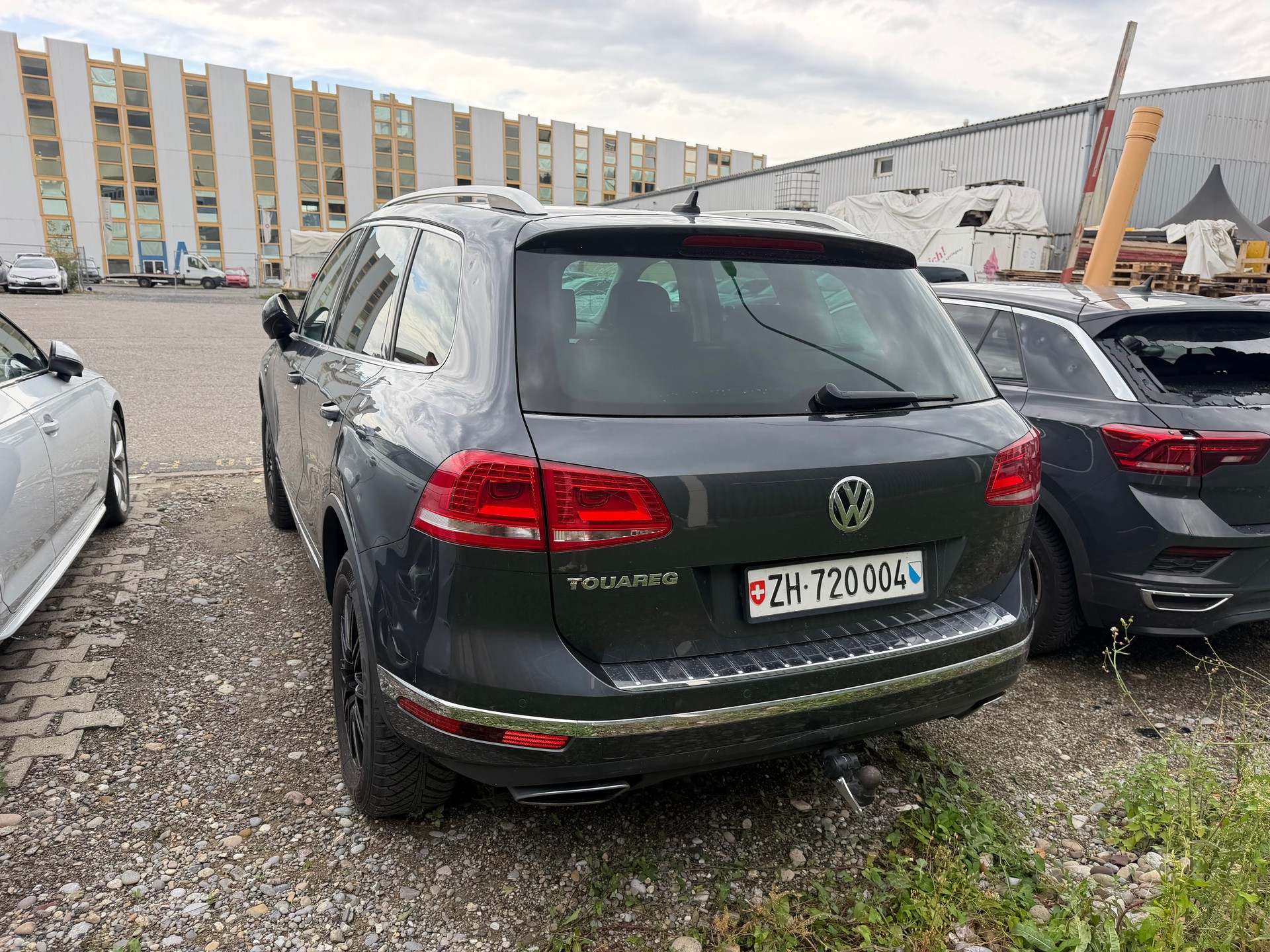 VW Touareg 3.0 TDI BlueMotion Technology Tiptronic-image-2