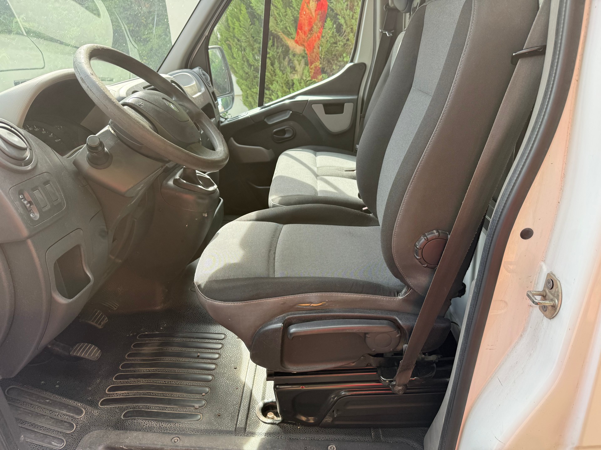 RENAULT Master T28 2.3dCi L1H1-image-8