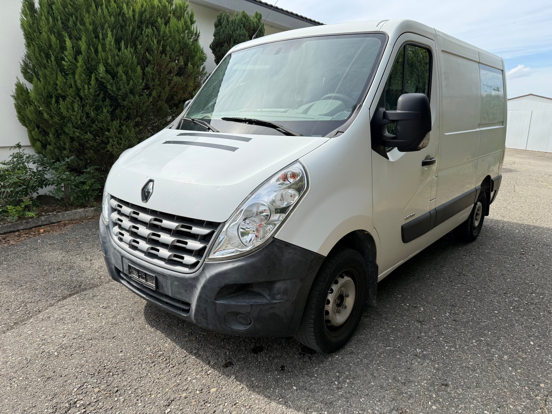 RENAULT Master T28 2.3dCi L1H1-image-0