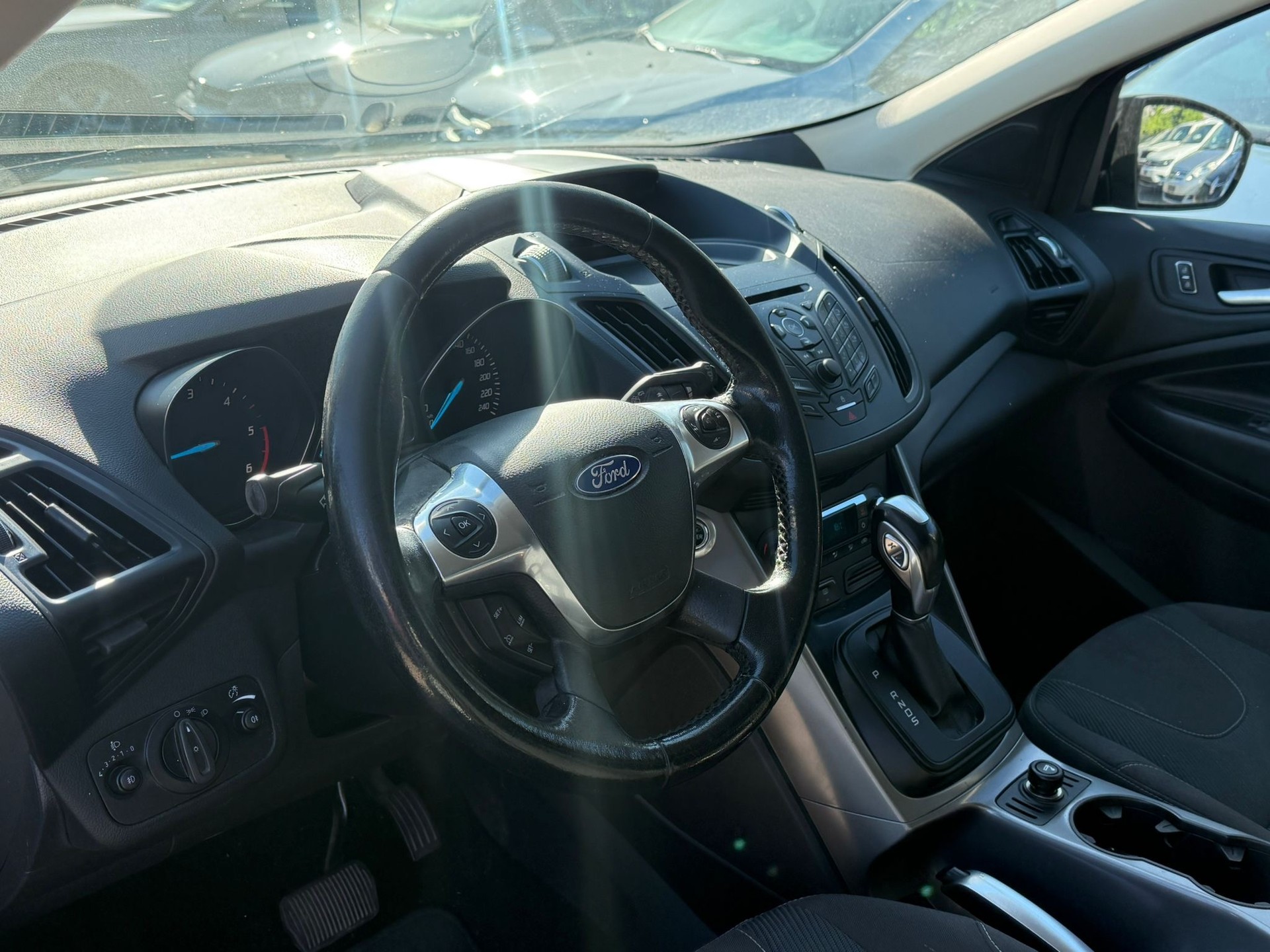FORD Kuga 2.0 TDCi Titanium 4WD PowerShift-image-9