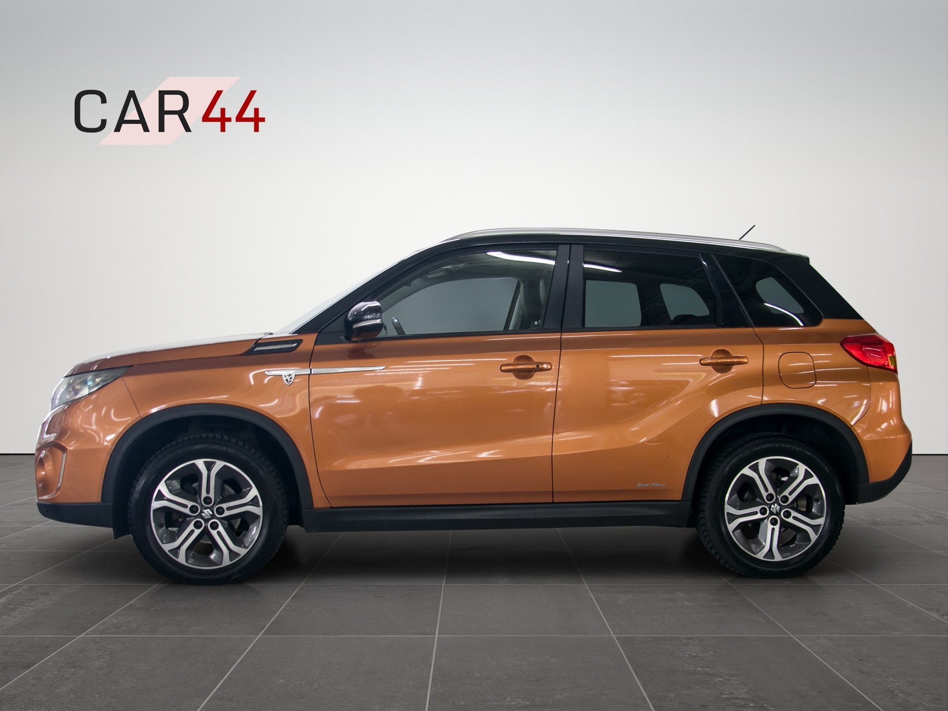 SUZUKI Vitara 1.6 TD Sergio Cellano Top-image-1
