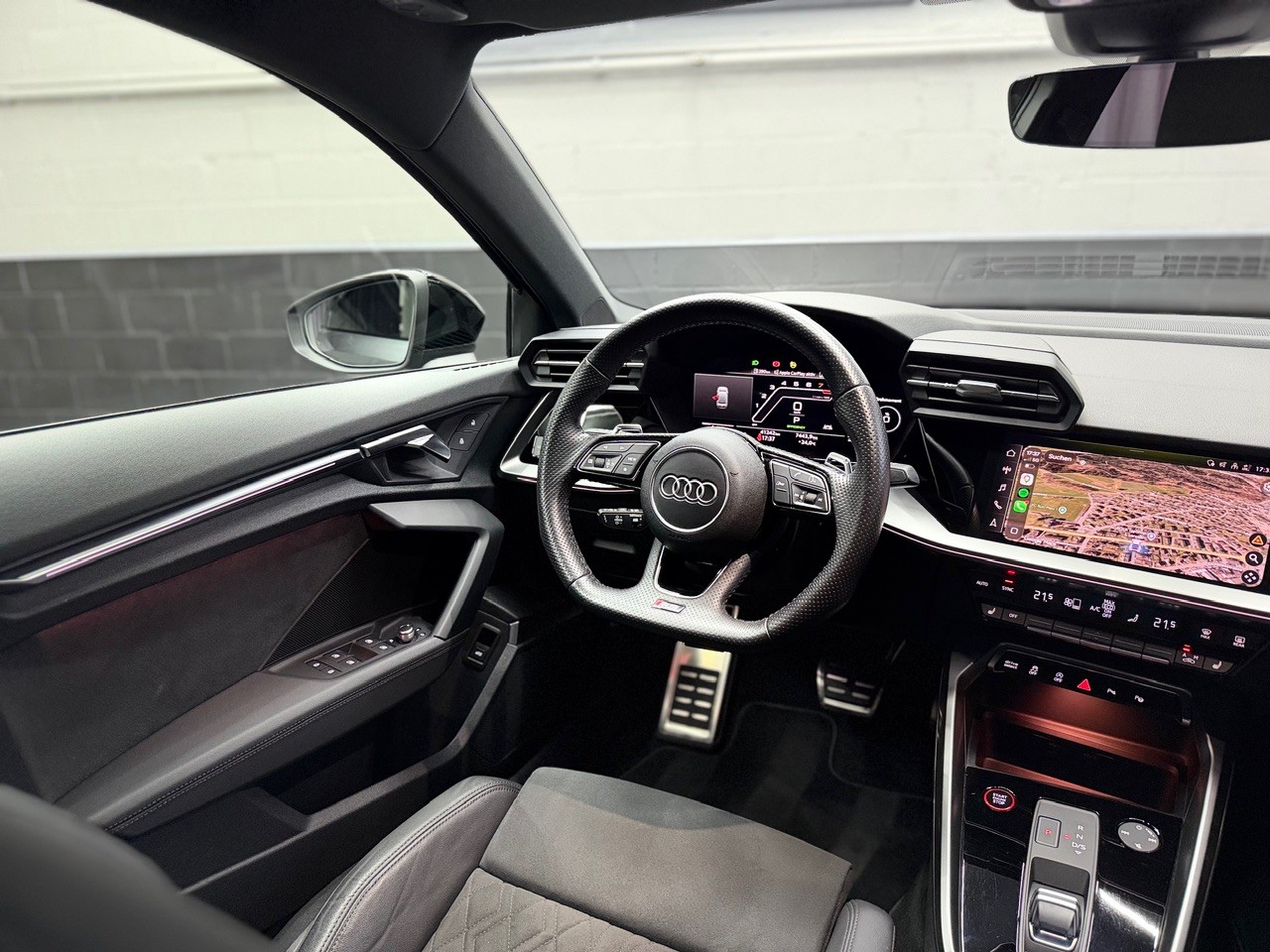 AUDI RS3 Limousine 2.5 TSI quattro S-tronic | CH-Auto aus 1. Hand | Bang & Olufsen Surround | Ambiente | CarPlay-image-15
