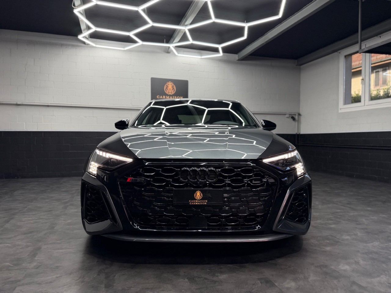AUDI RS3 Limousine 2.5 TSI quattro S-tronic | CH-Auto aus 1. Hand | Bang & Olufsen Surround | Ambiente | CarPlay-image-1