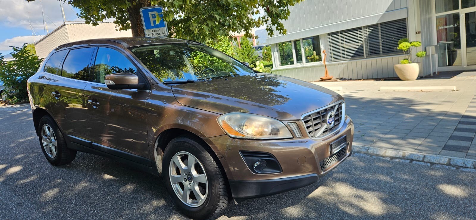 VOLVO XC60-image-2