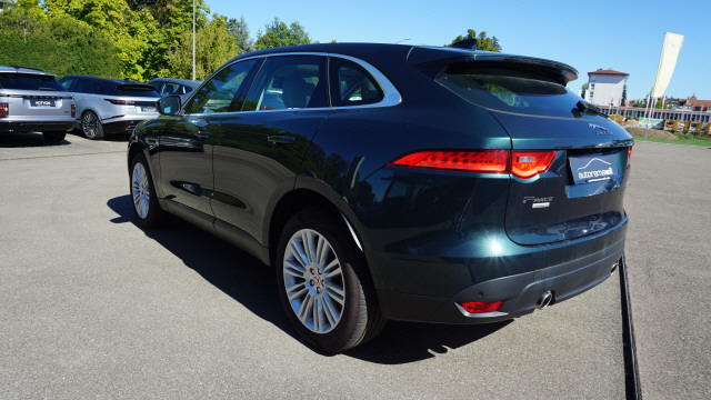 JAGUAR F-Pace 3.0 TD Prest. AWD-image-2