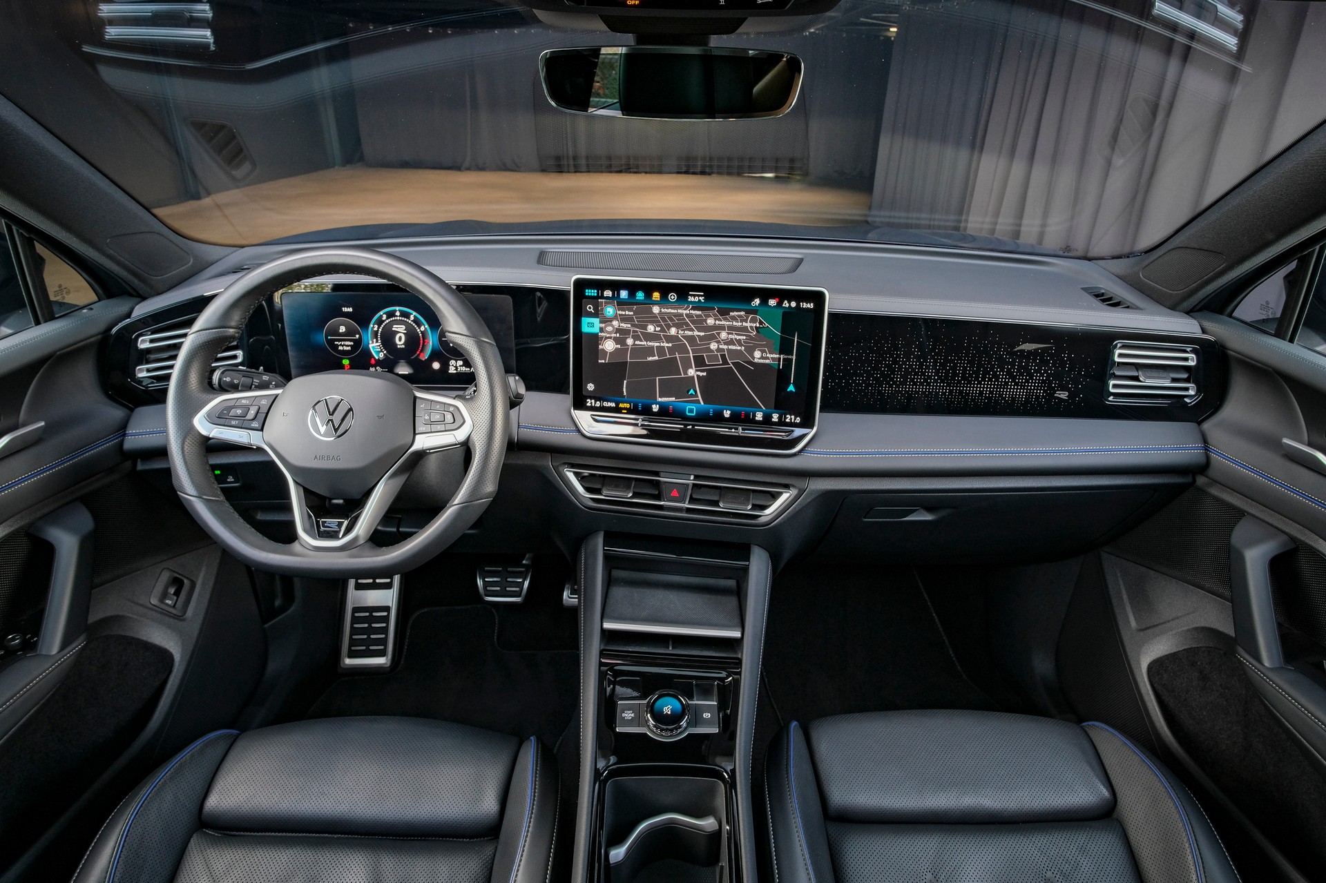 VW Tiguan 2.0 TSI DSG R-Line 4Motion *VOLLLEDER*-image-13