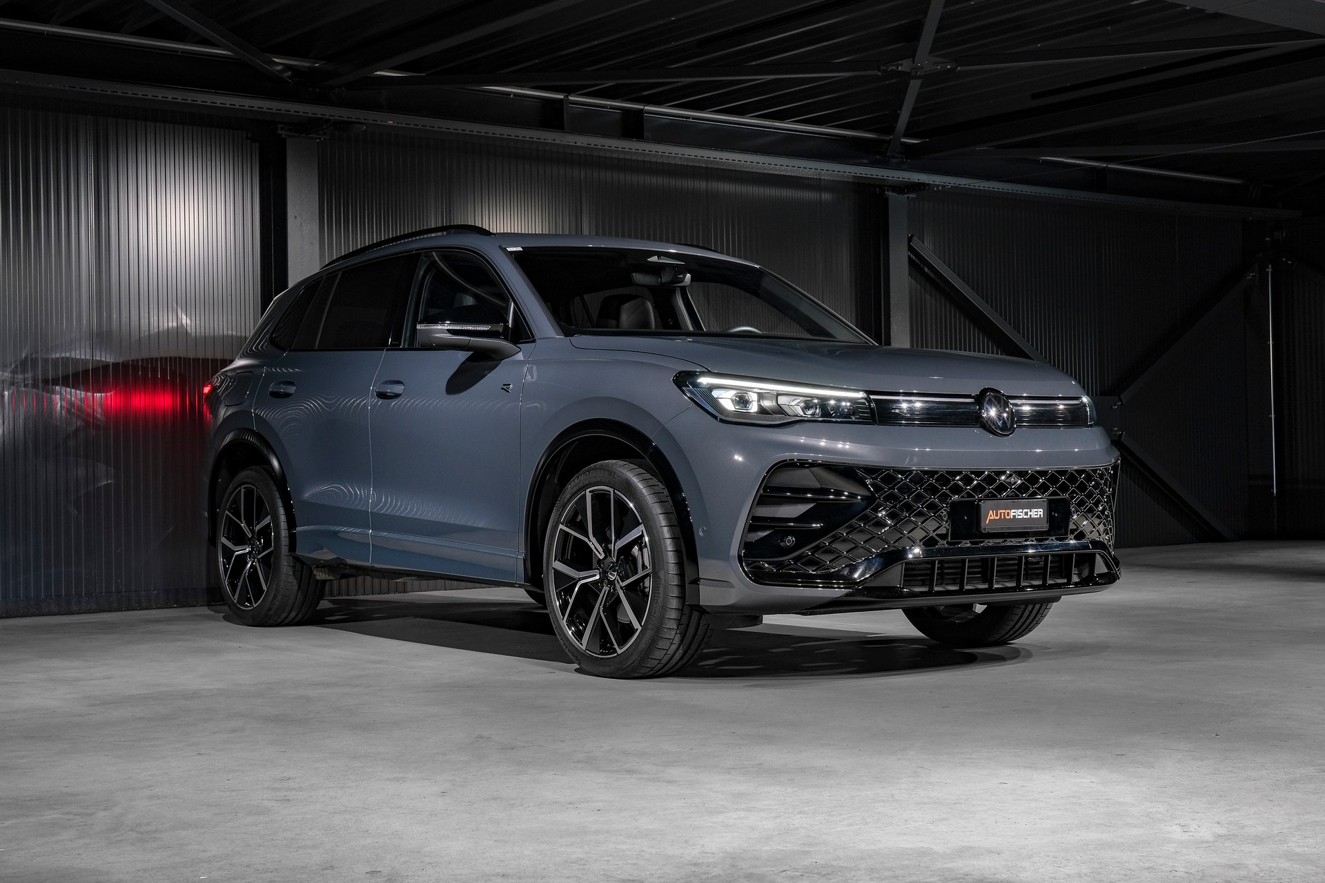 VW Tiguan 2.0 TSI DSG R-Line 4Motion *VOLLLEDER*-image-4