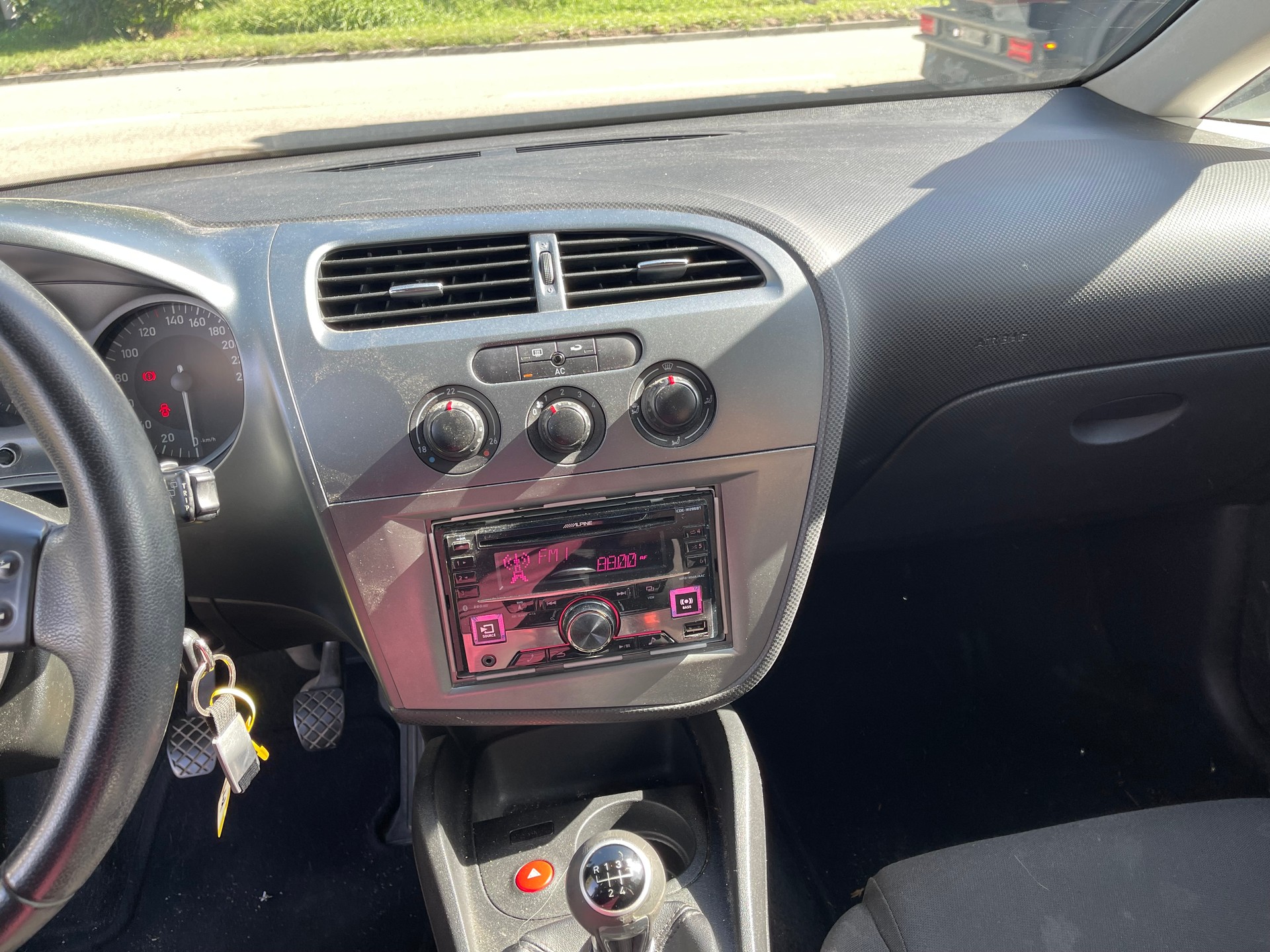 SEAT Leon 1.6 Stylance-image-9