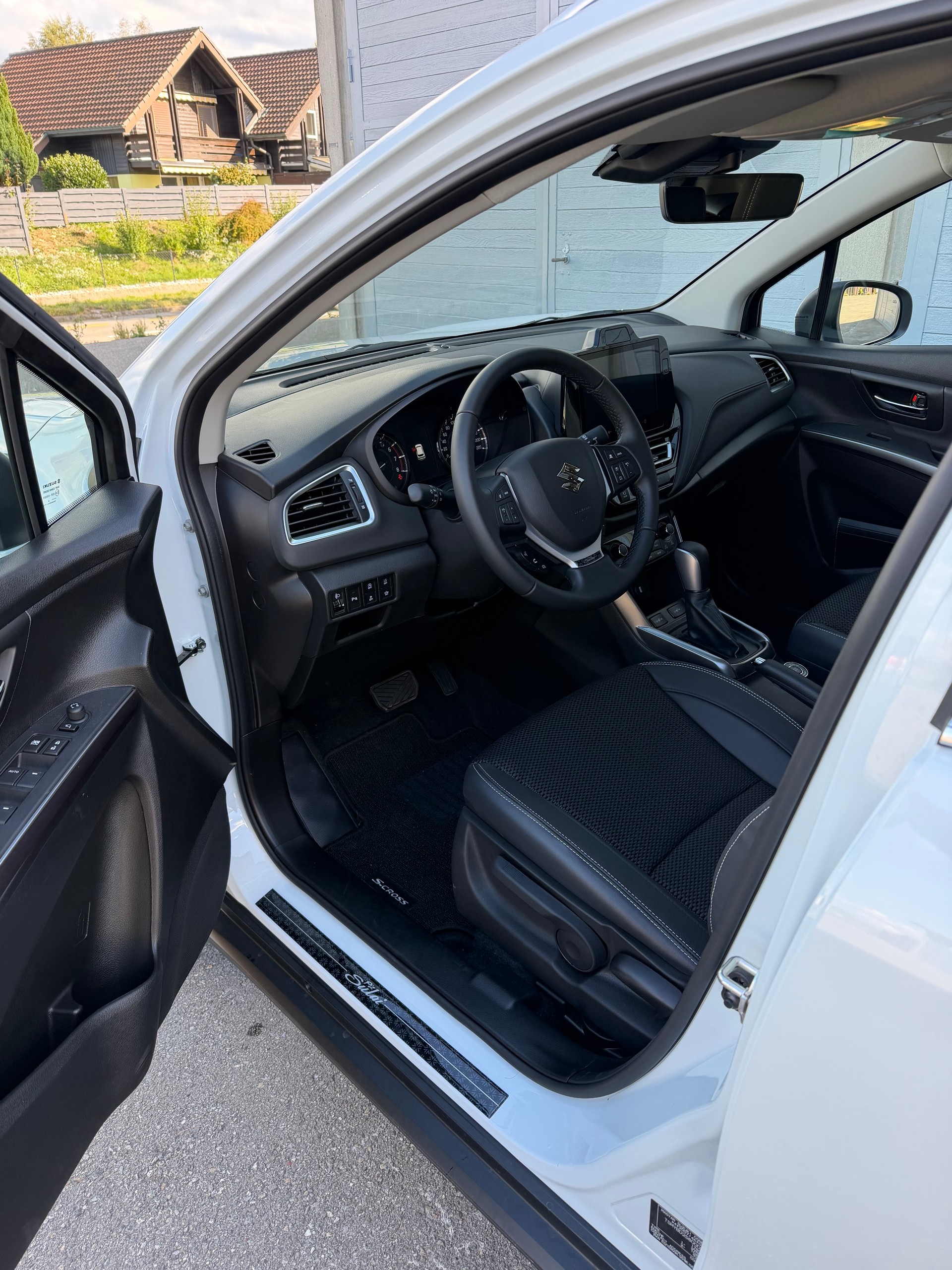 SUZUKI S-Cross 1.4 16V Piz Sulai Top MHD 4WD Automatic-image-4