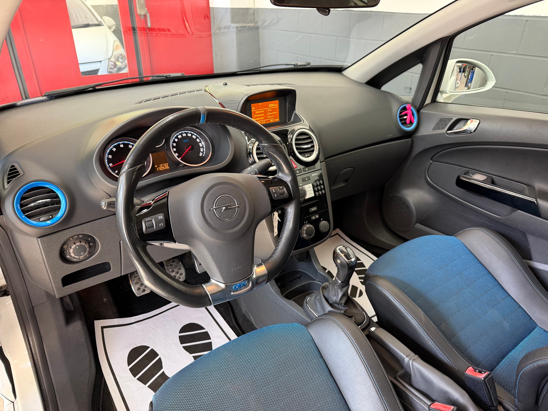 OPEL Corsa 1.6 Turbo OPC //NEU AB MFK!-image-8