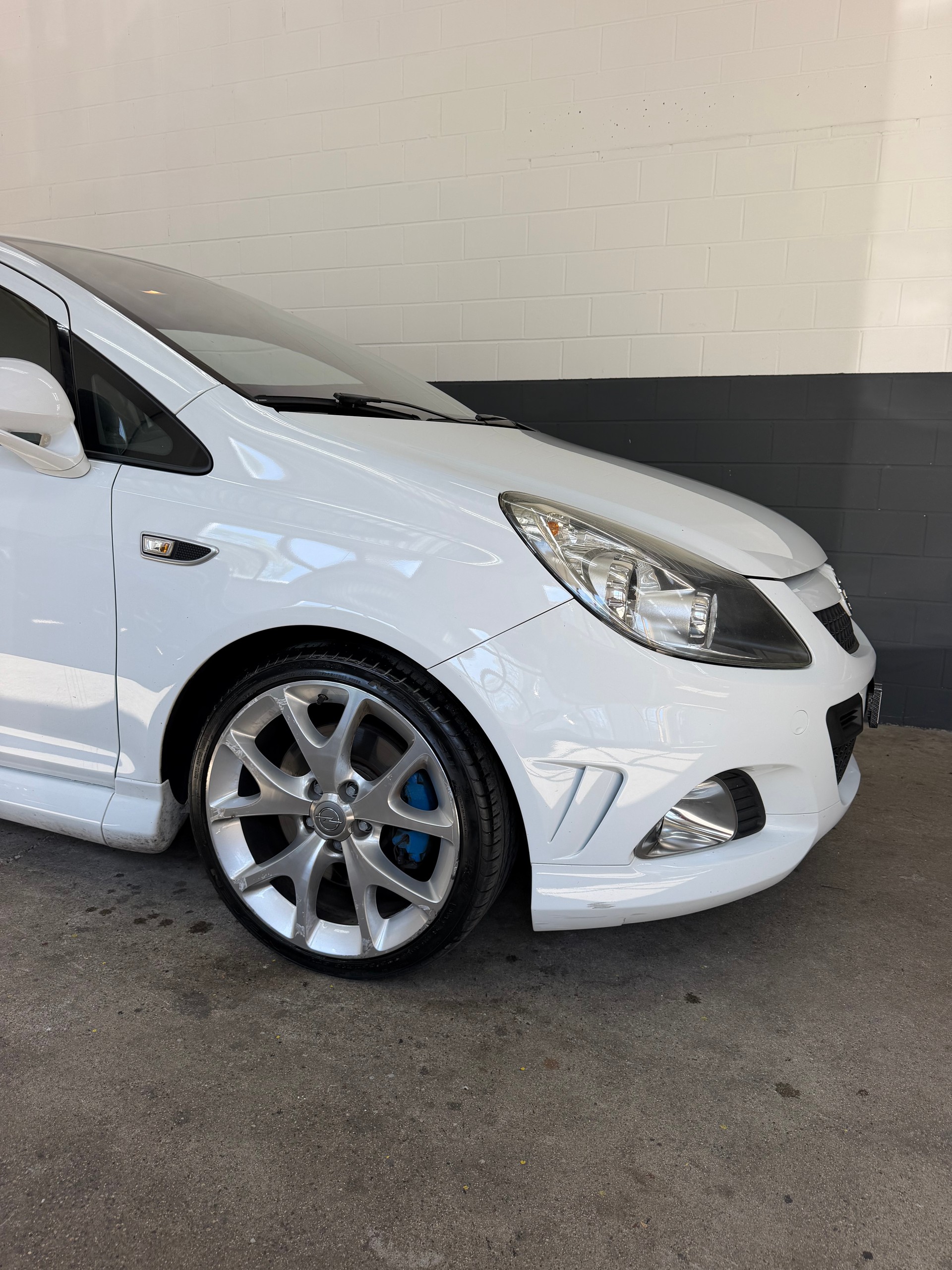 OPEL Corsa 1.6 Turbo OPC //NEU AB MFK!-image-2