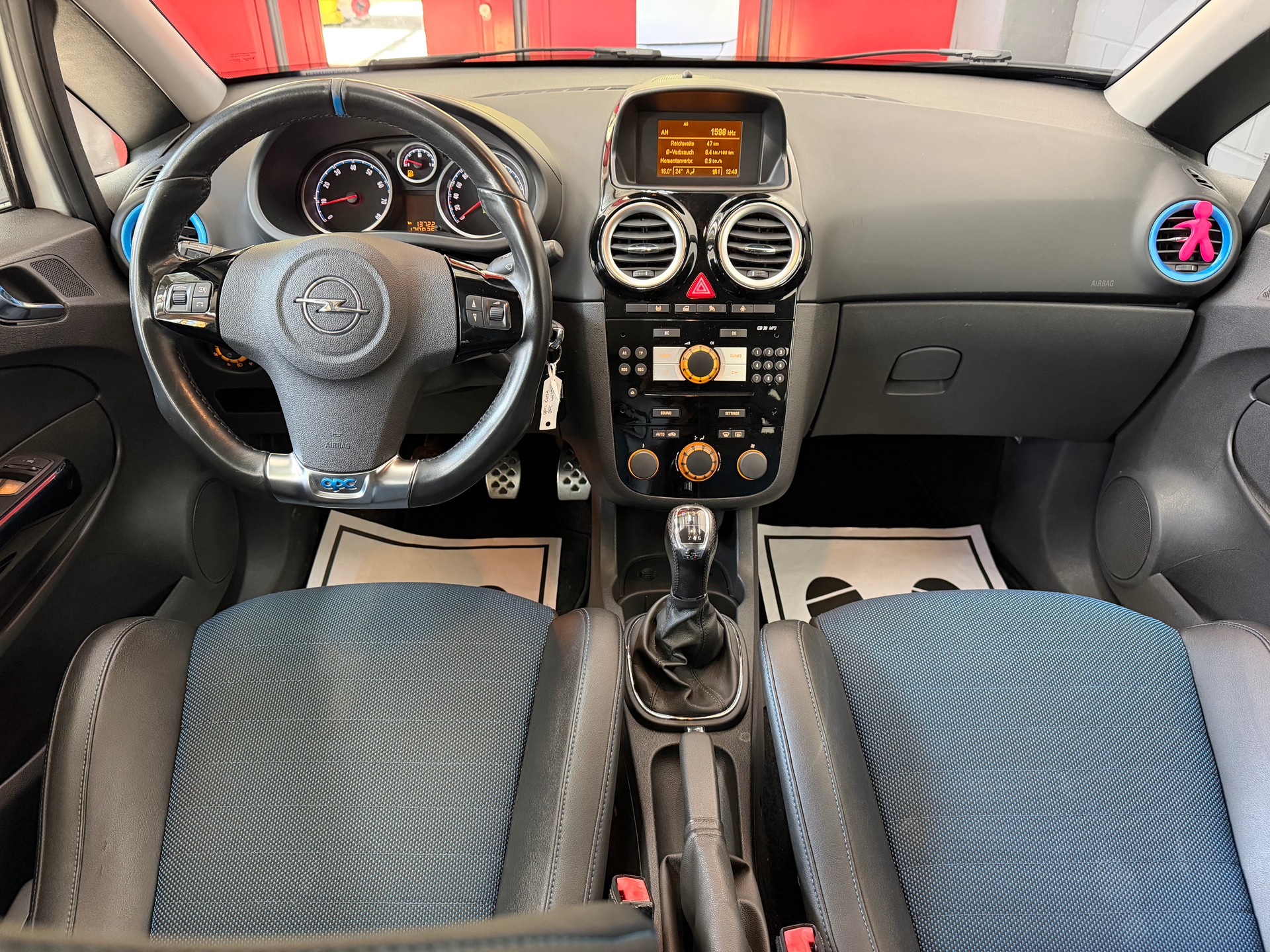 OPEL Corsa 1.6 Turbo OPC //NEU AB MFK!-image-9