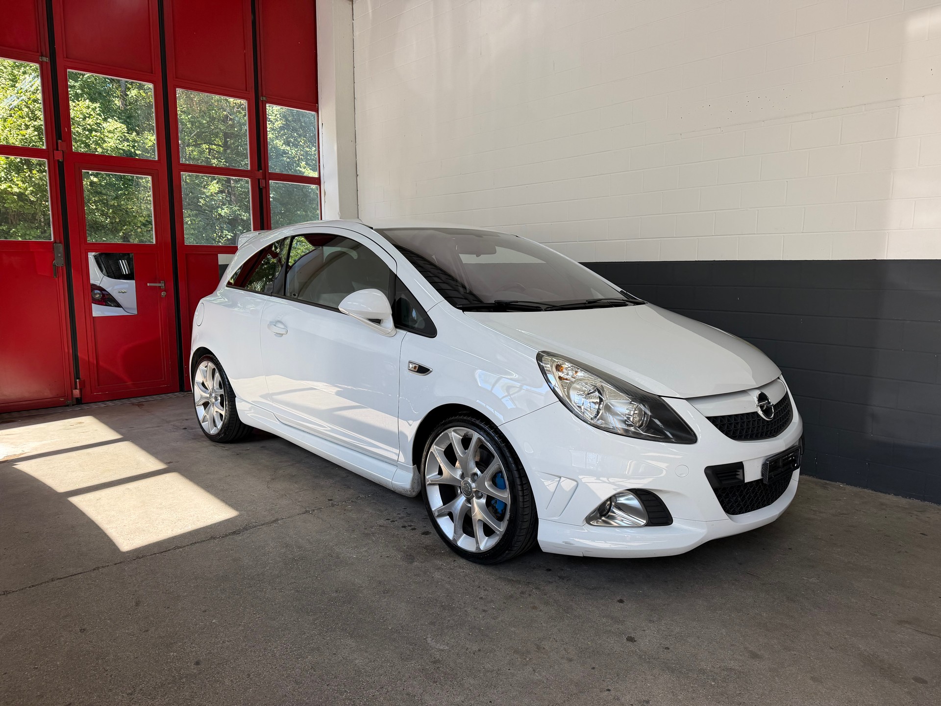 OPEL Corsa 1.6 Turbo OPC //NEU AB MFK!-image-0