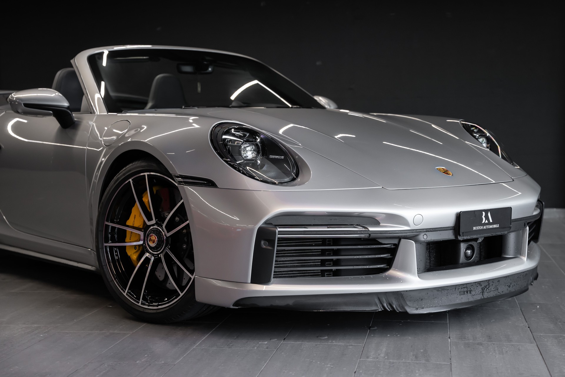 PORSCHE 911 Turbo S Cabriolet PDK / CH Auto / Burmester / Porsche Approved 24M / Carbon Keramik & uvm,,,-image-1