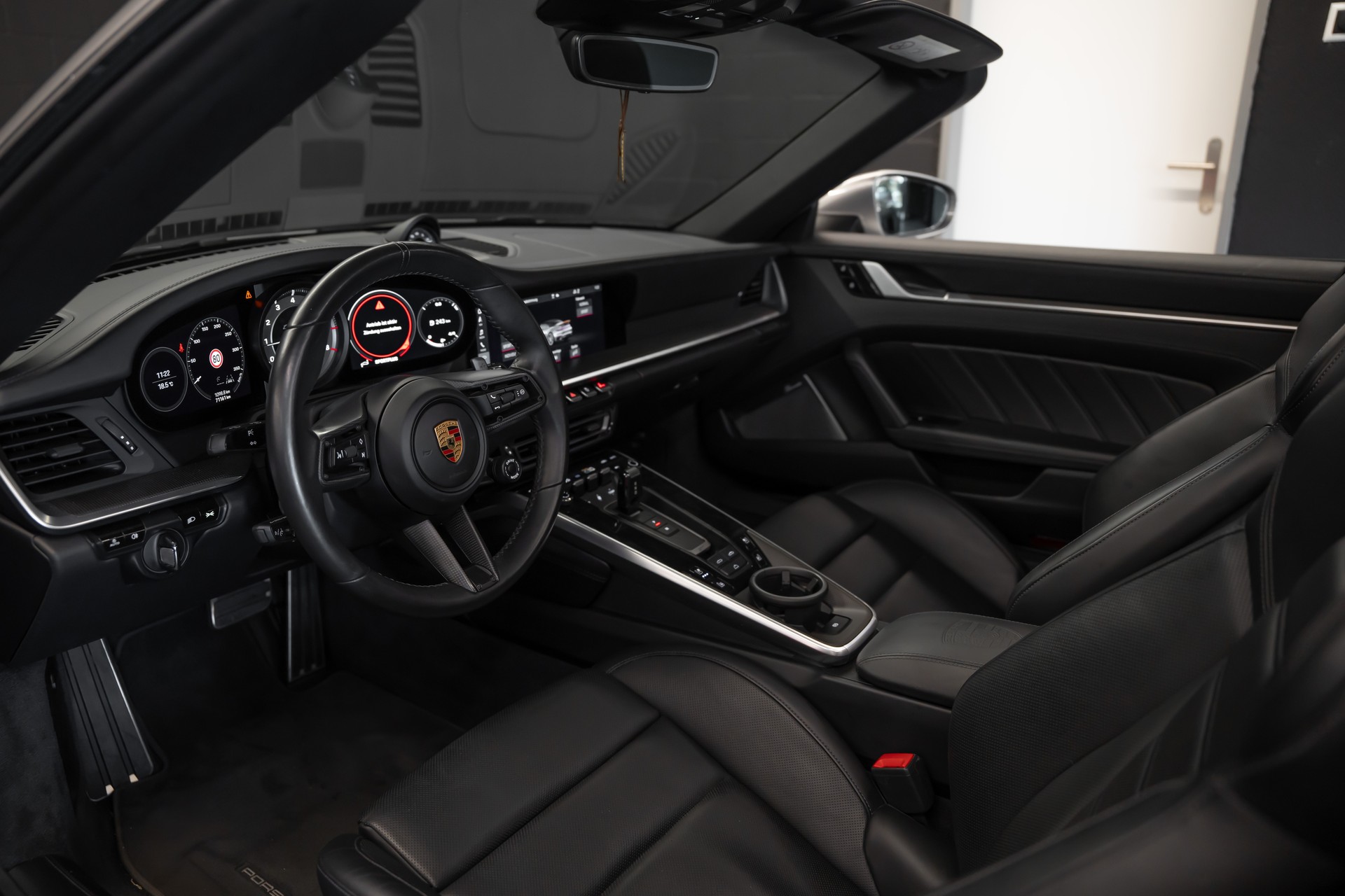 PORSCHE 911 Turbo S Cabriolet PDK / CH Auto / Burmester / Porsche Approved 24M / Carbon Keramik & uvm,,,-image-8